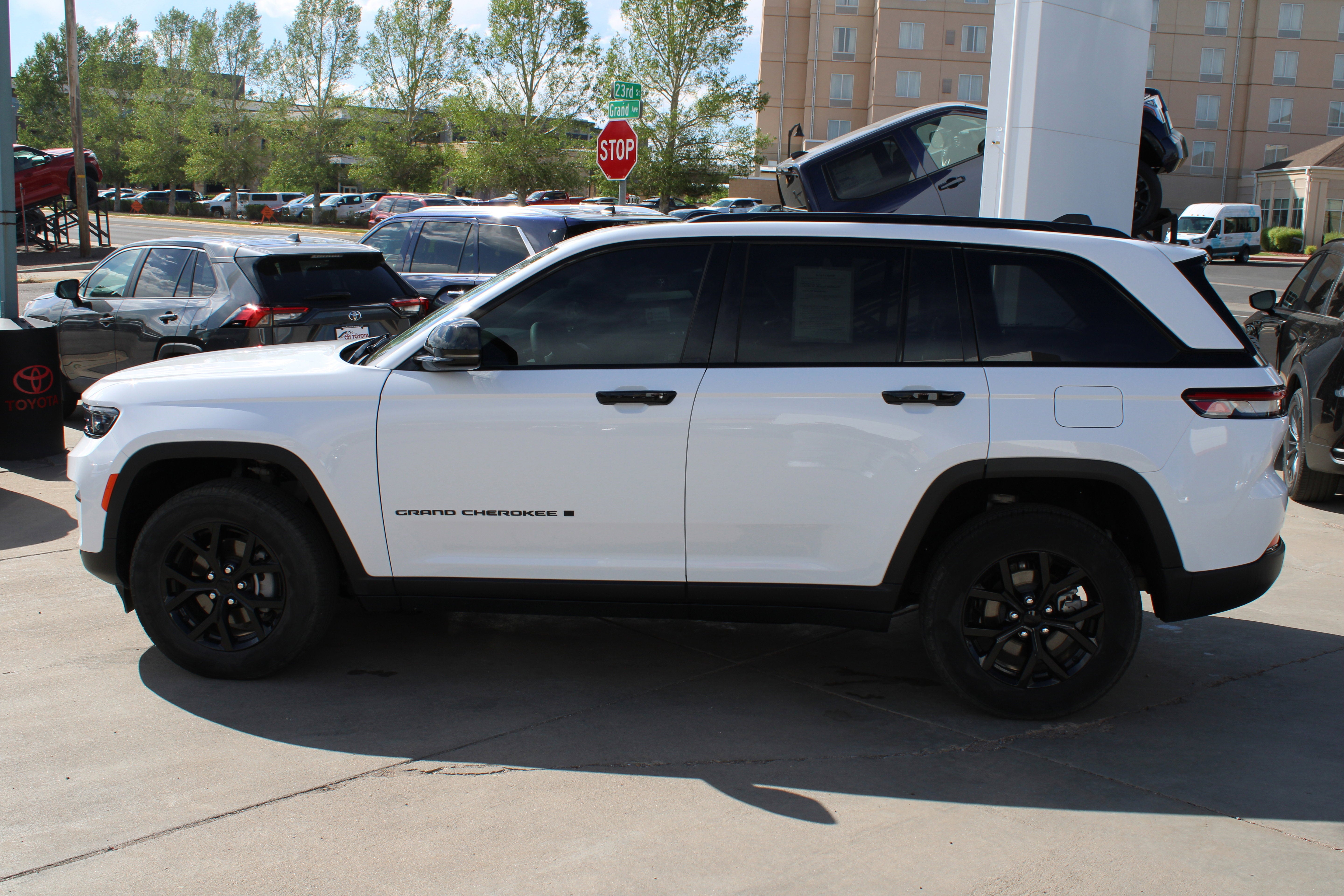2025 Jeep Grand Cherokee Altitude X