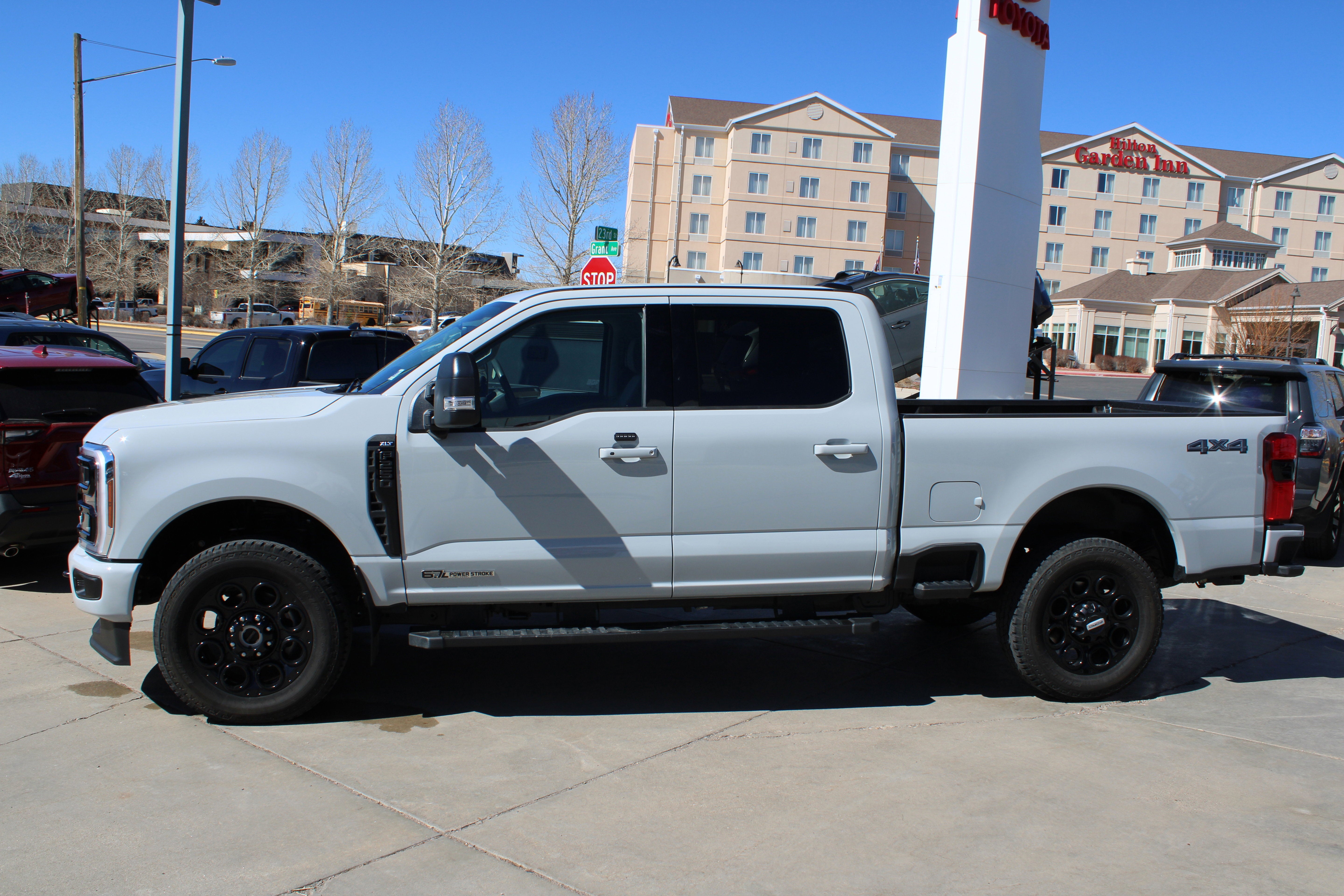 2025 Ford Super Duty F-250 SRW XLT
