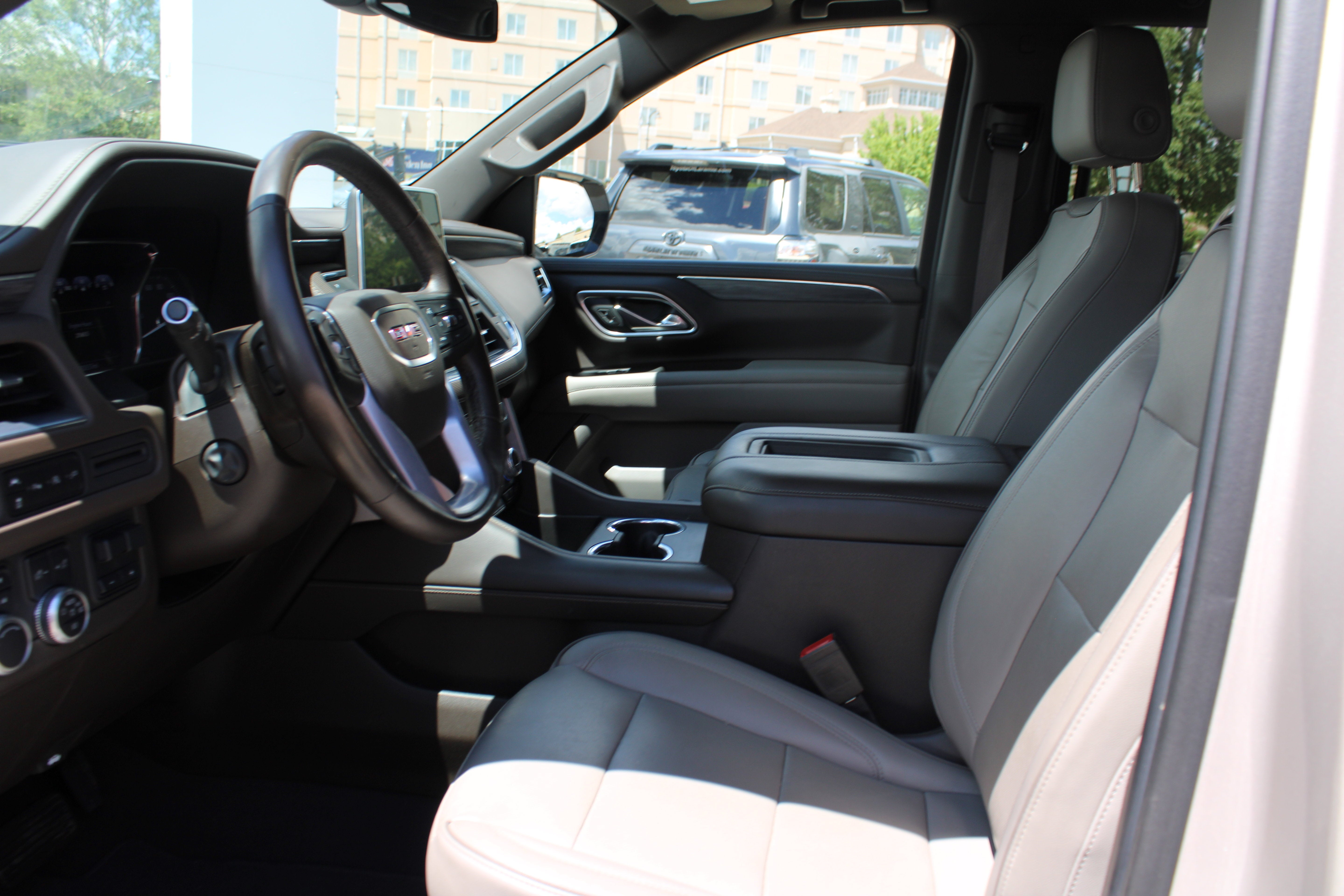 2021 GMC Yukon SLT