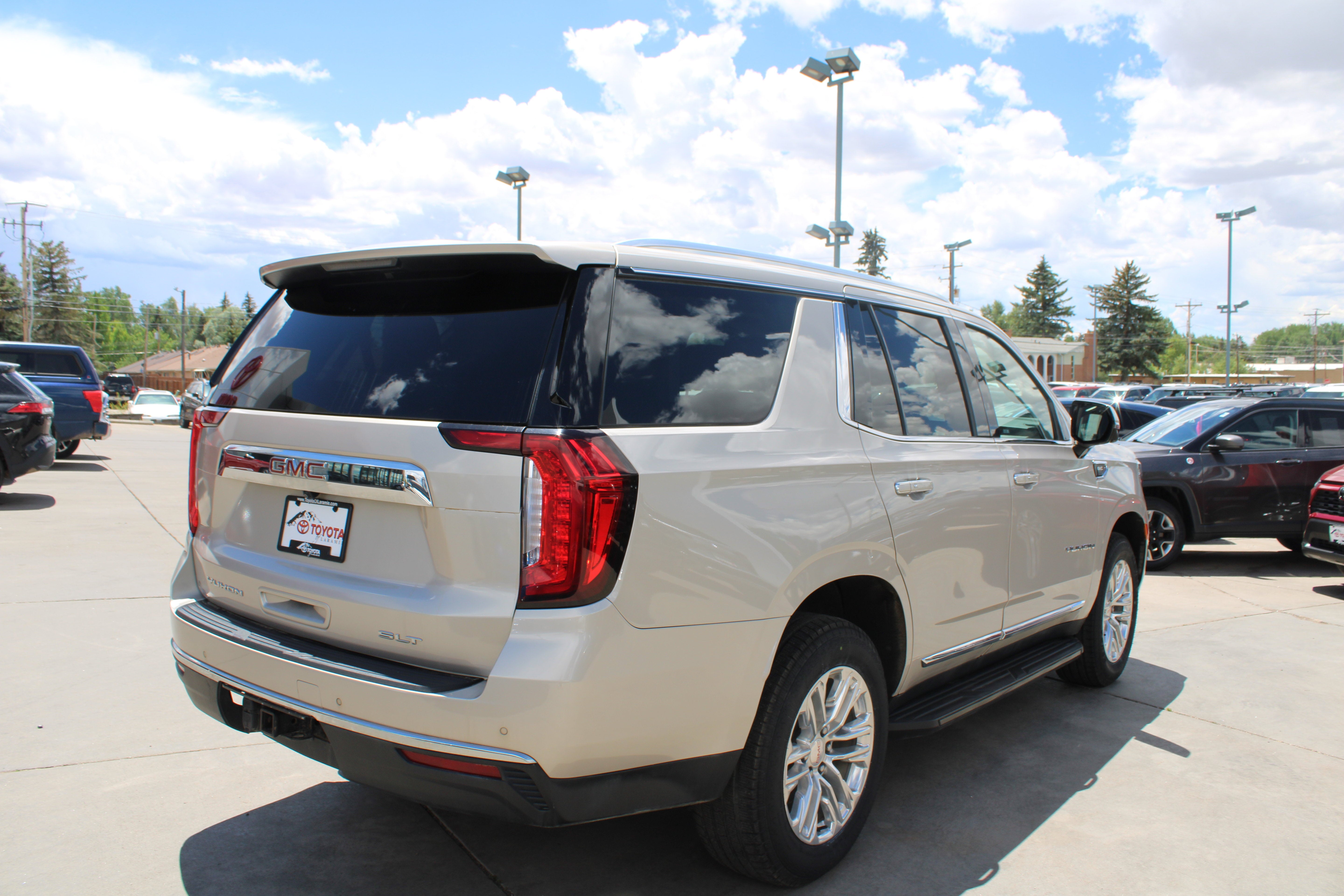 2021 GMC Yukon SLT