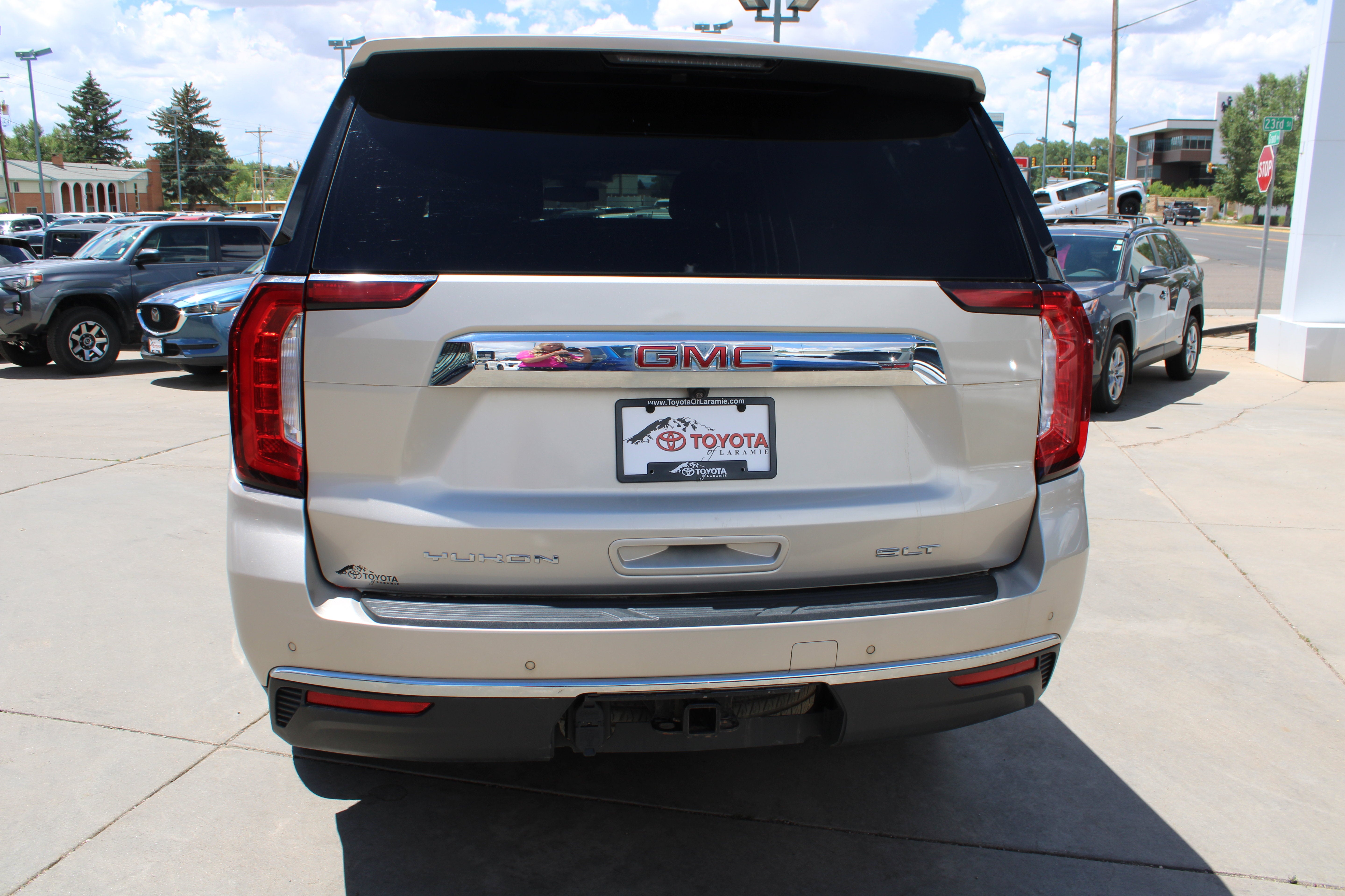 2021 GMC Yukon SLT