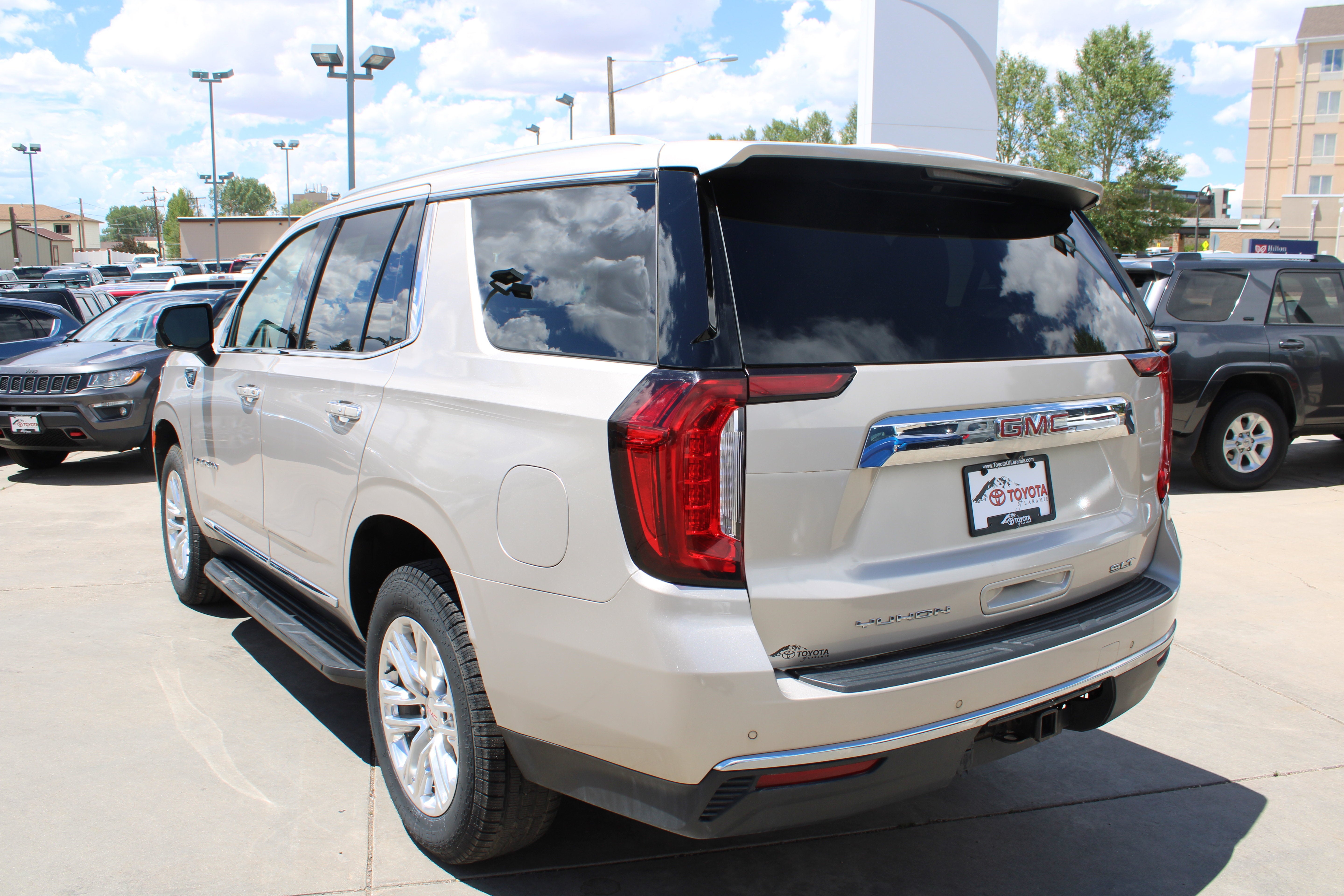 2021 GMC Yukon SLT