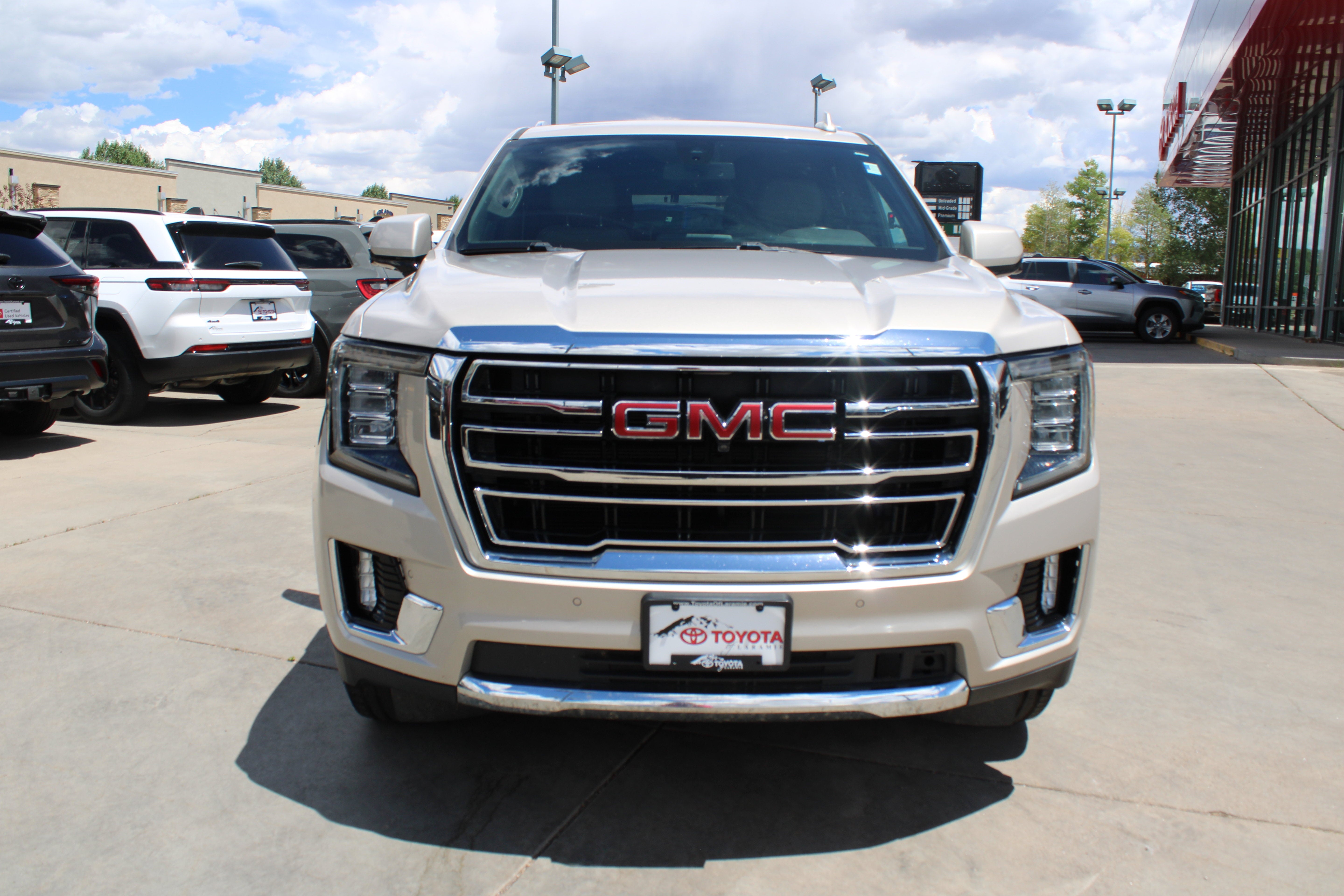 2021 GMC Yukon SLT