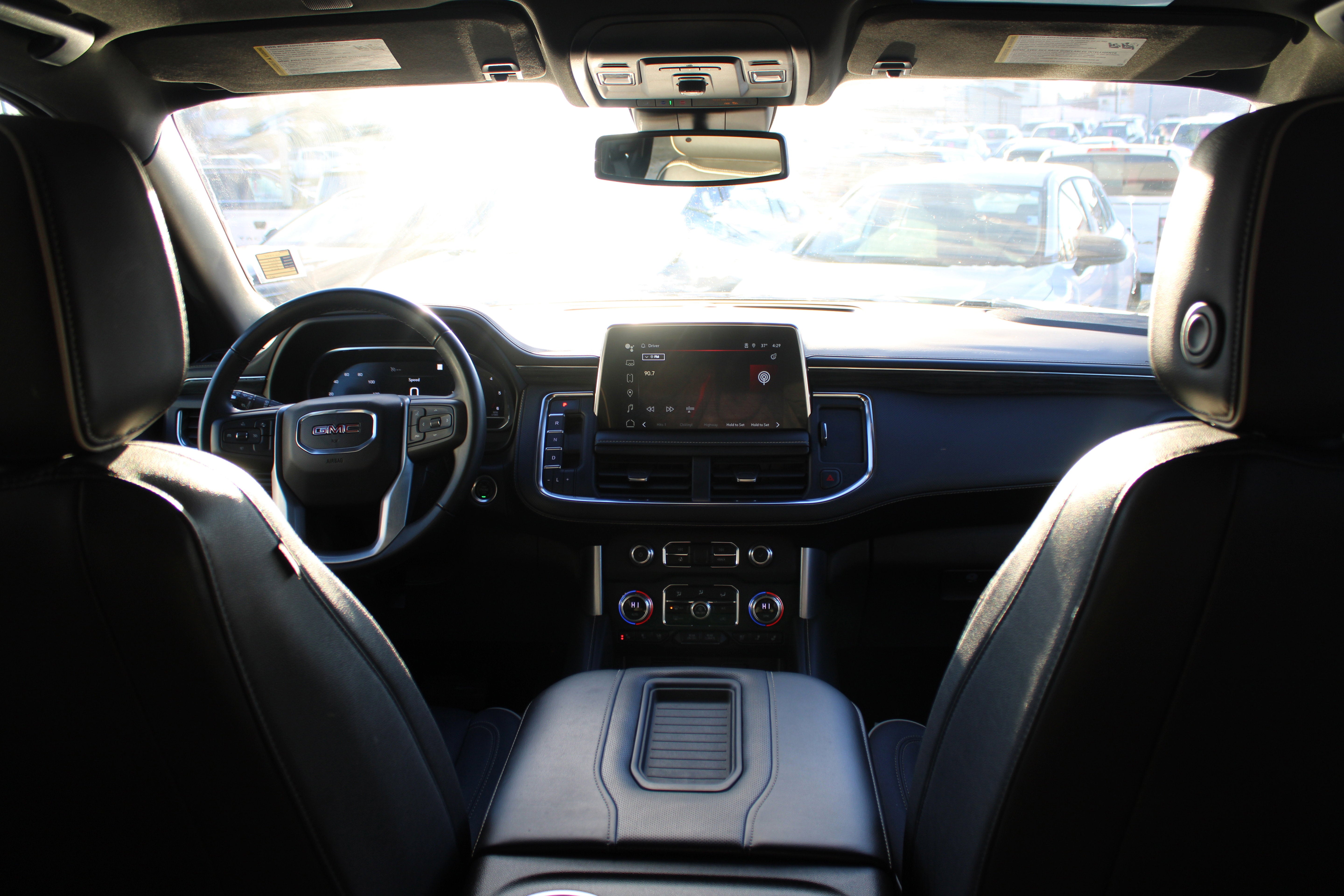 2023 GMC Yukon XL SLT