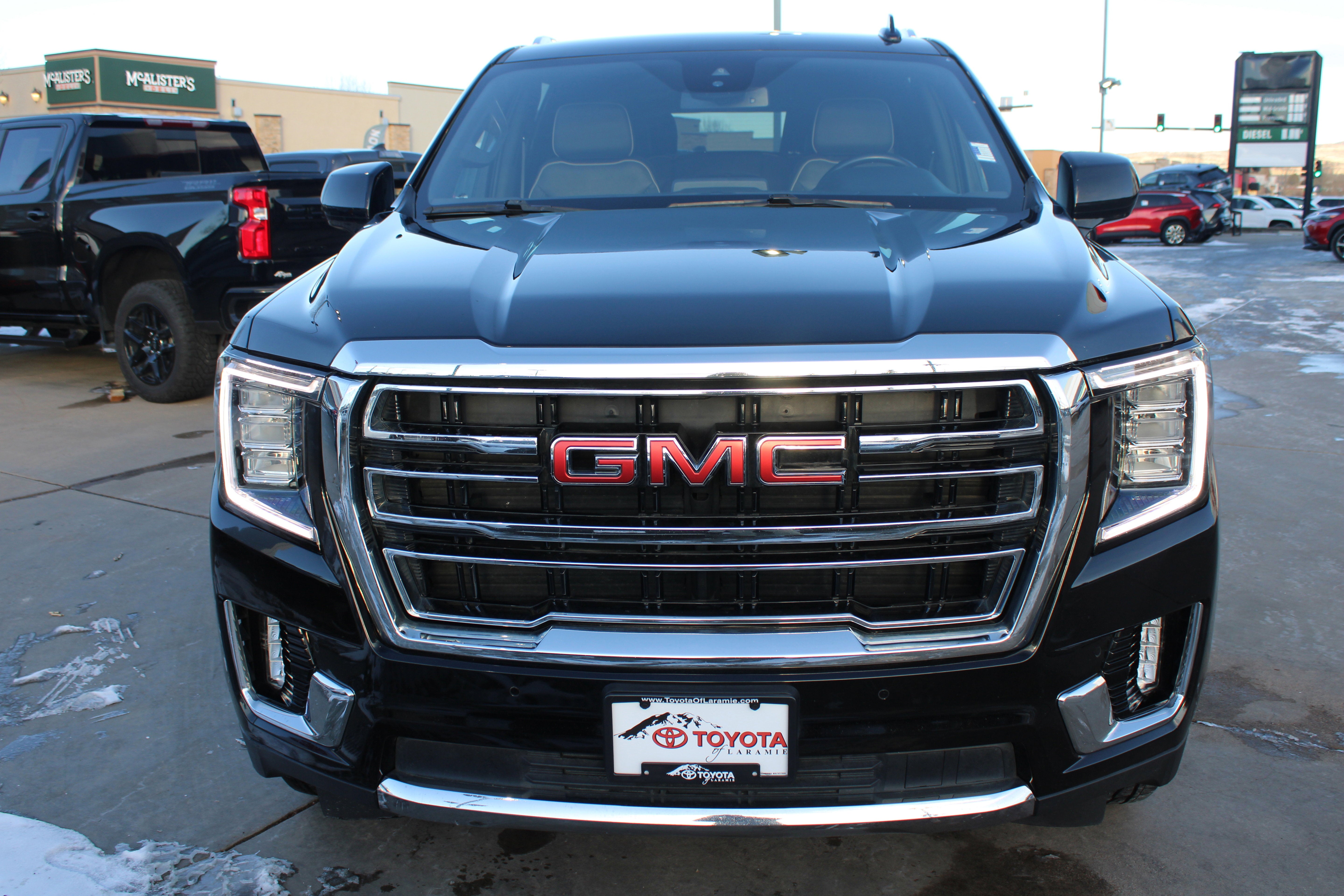 2023 GMC Yukon XL SLT