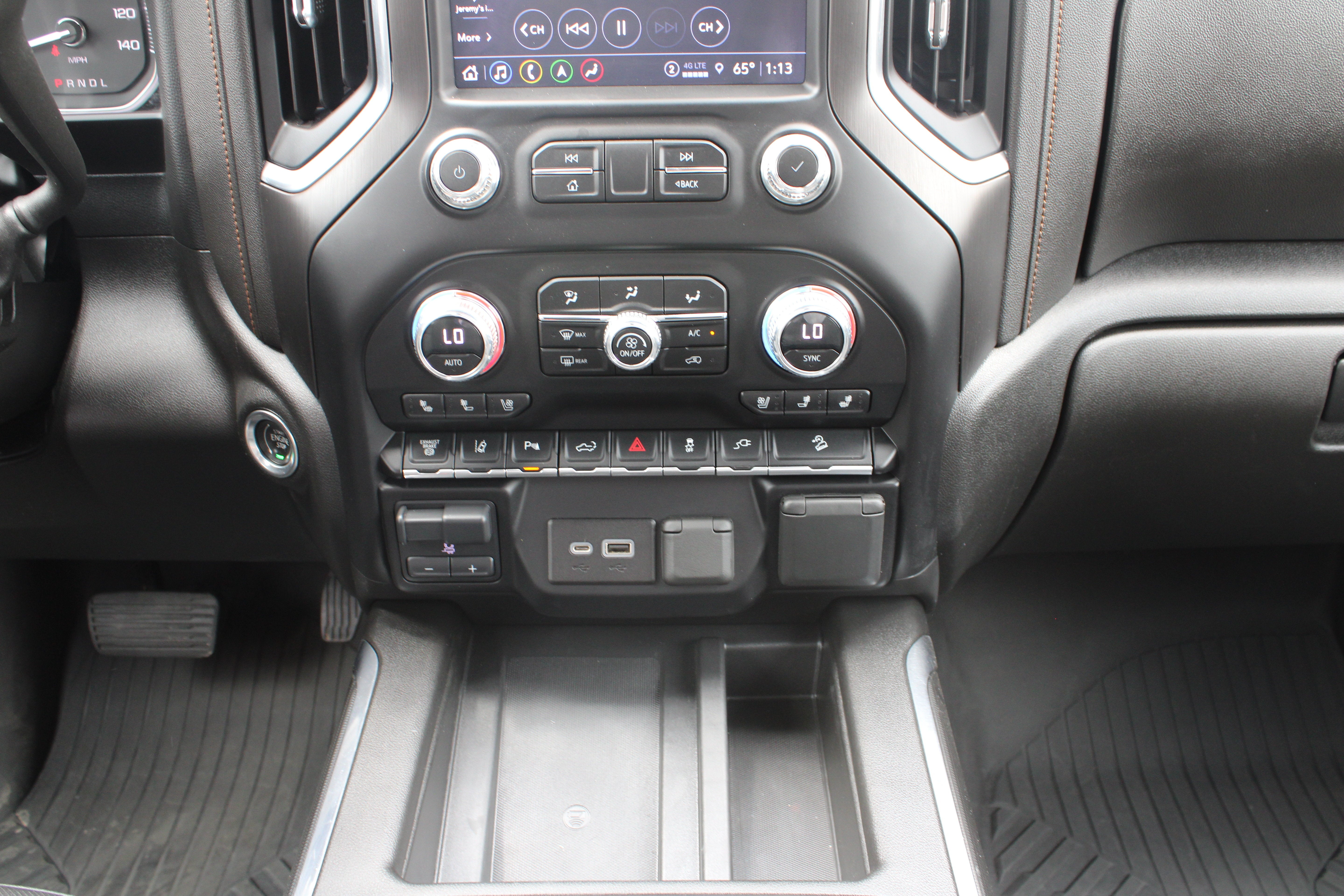 2023 GMC Sierra 2500HD AT4