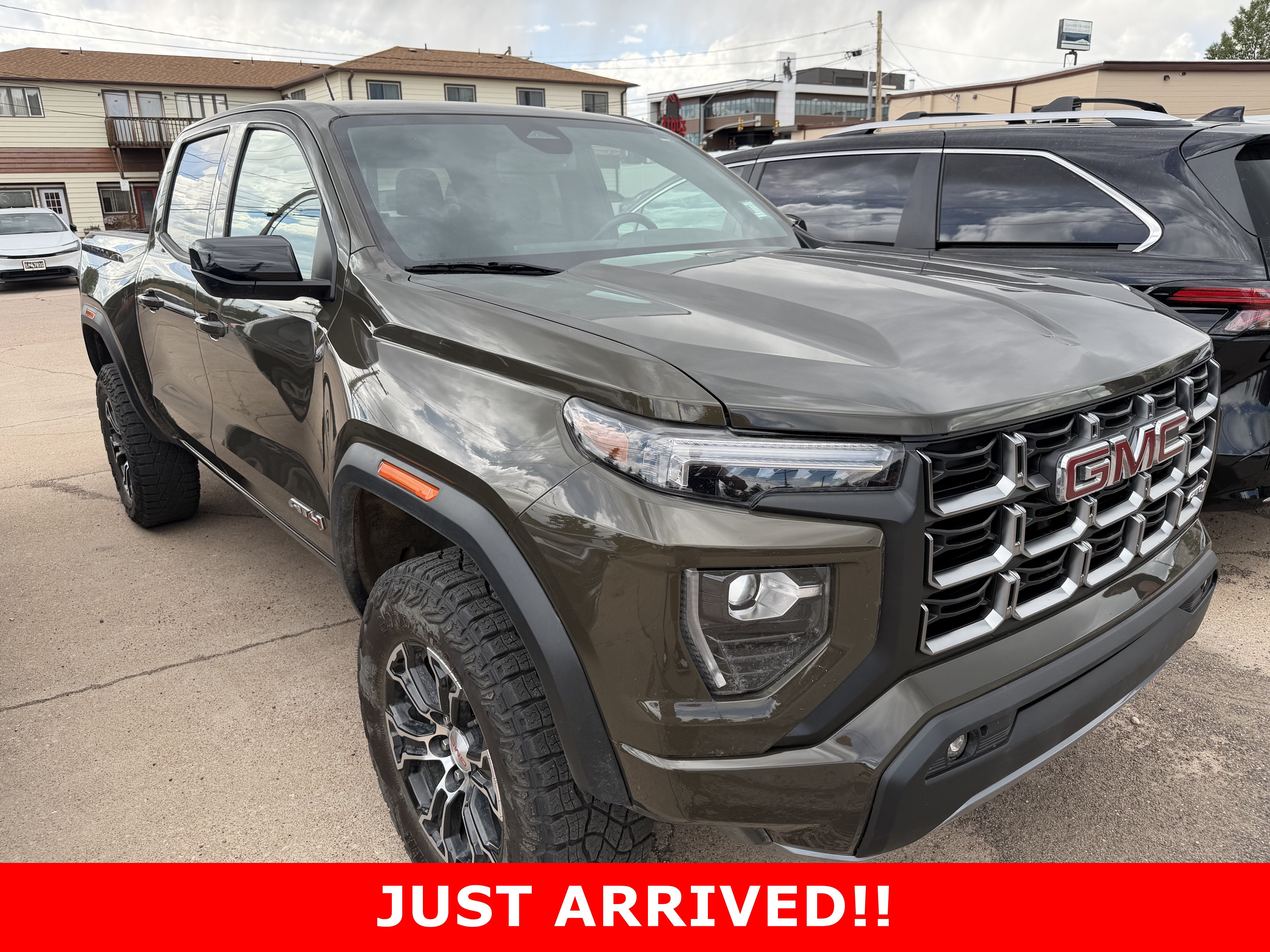 2024 GMC Canyon 4WD AT4