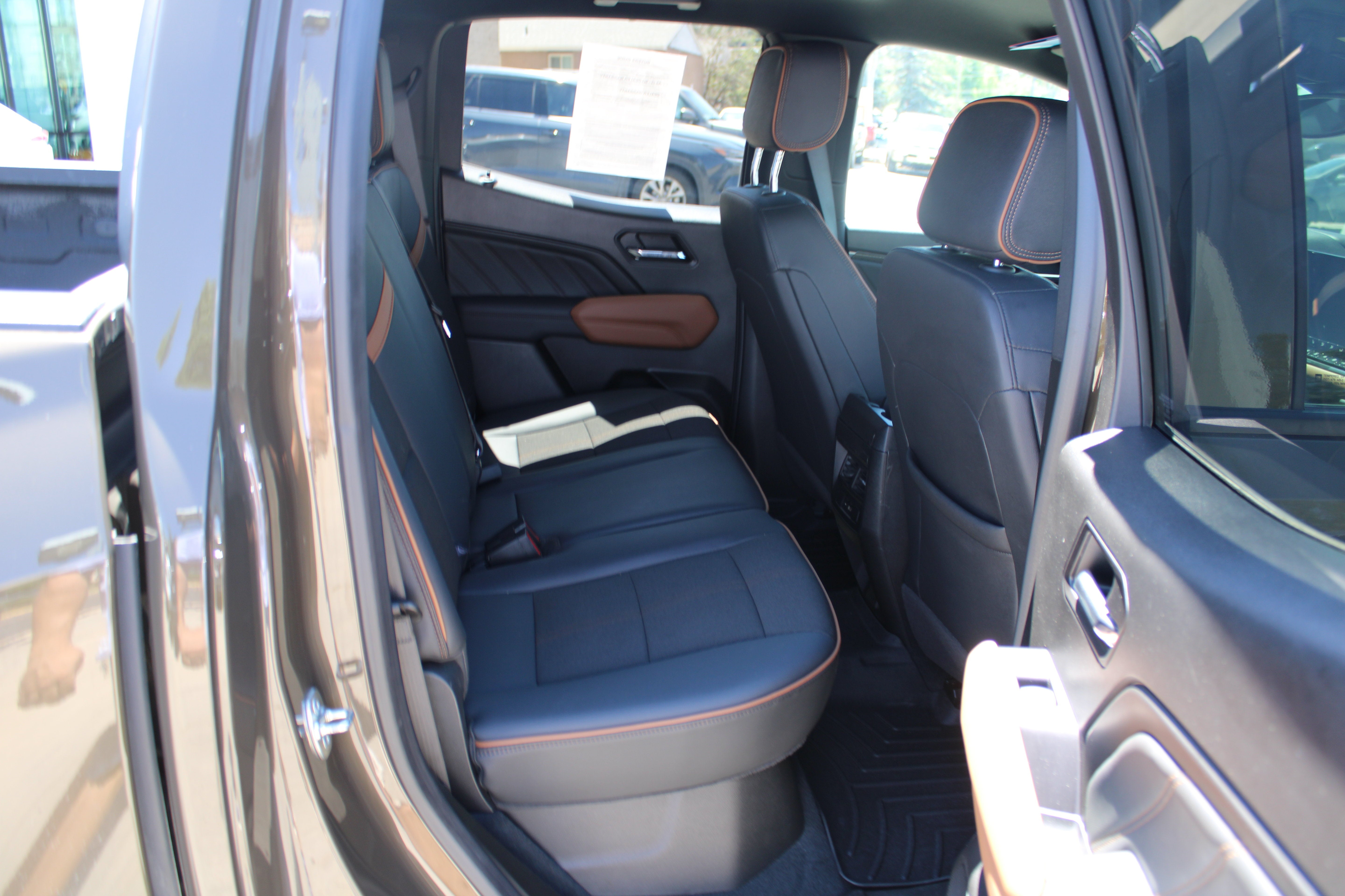 2024 GMC Canyon 4WD AT4