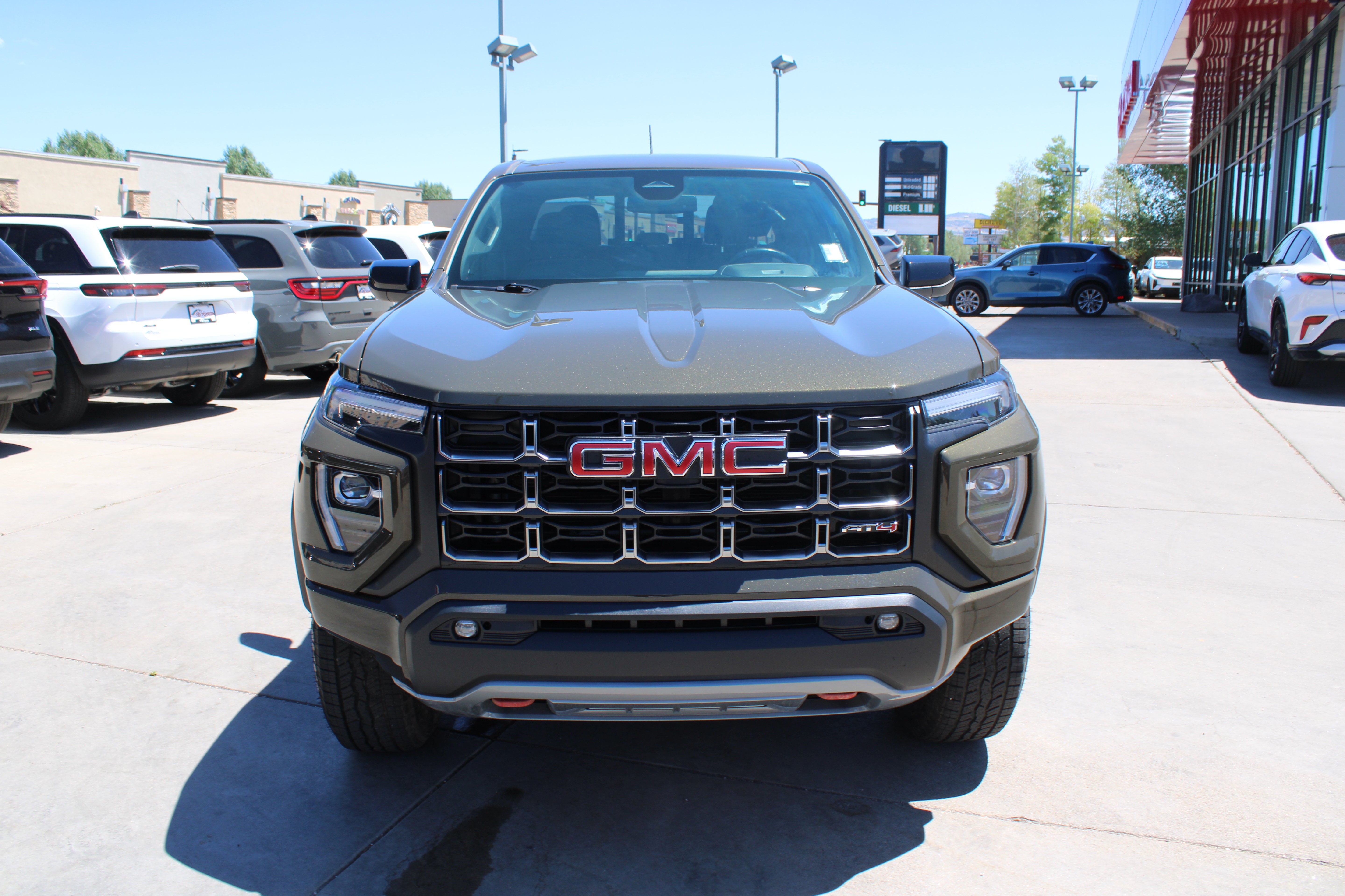 2024 GMC Canyon 4WD AT4