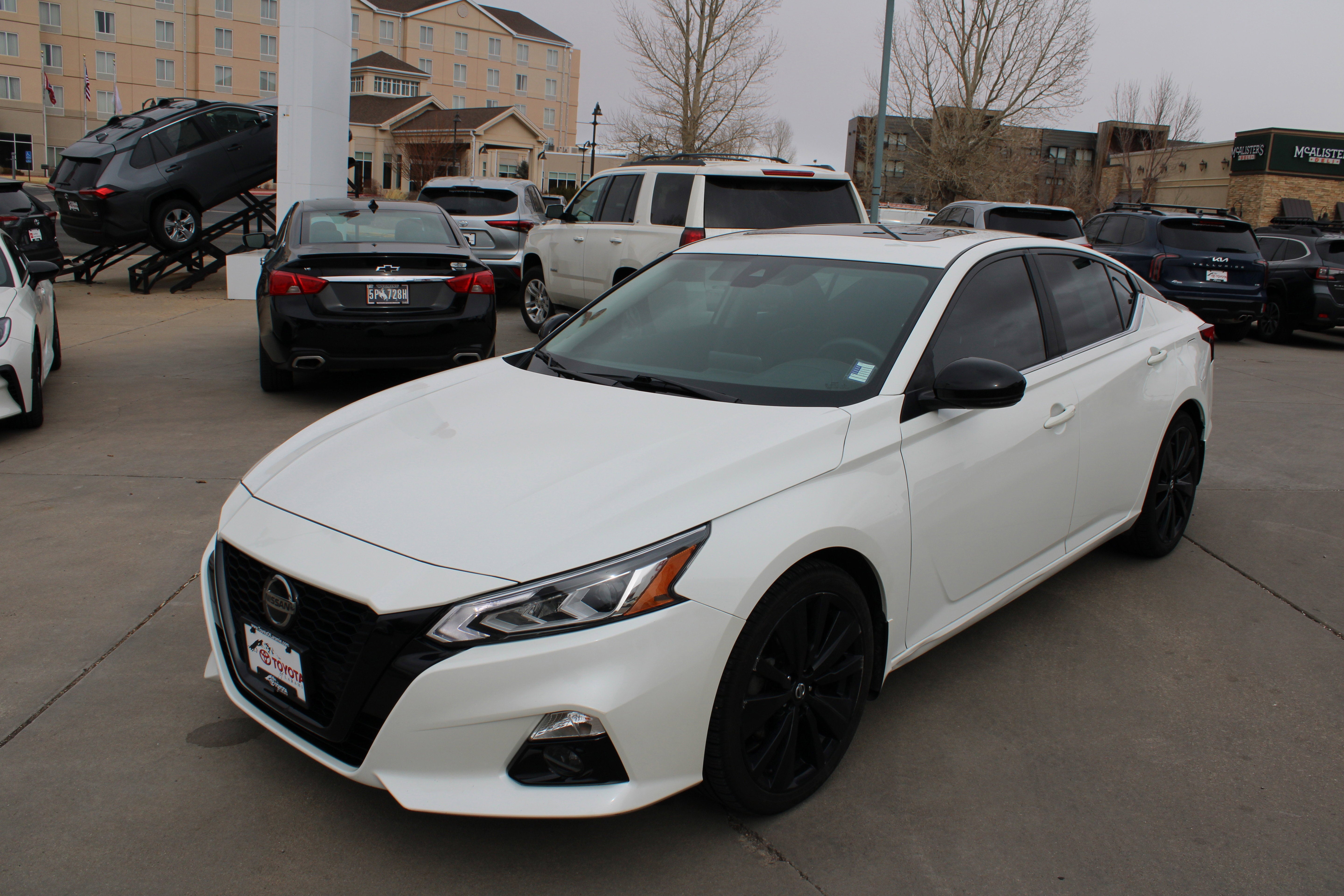 2022 Nissan Altima 2.5 SR