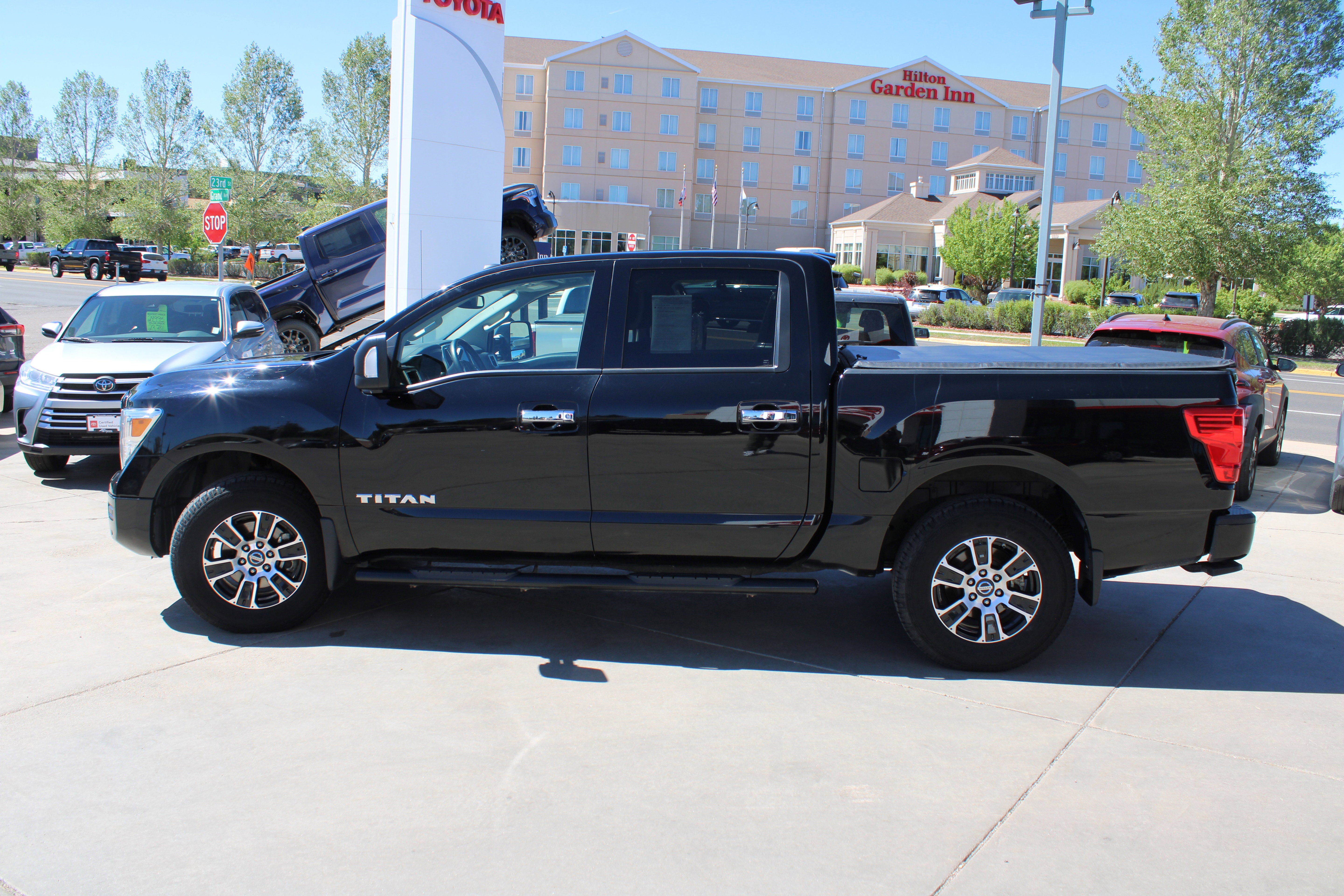 2021 Nissan Titan SV