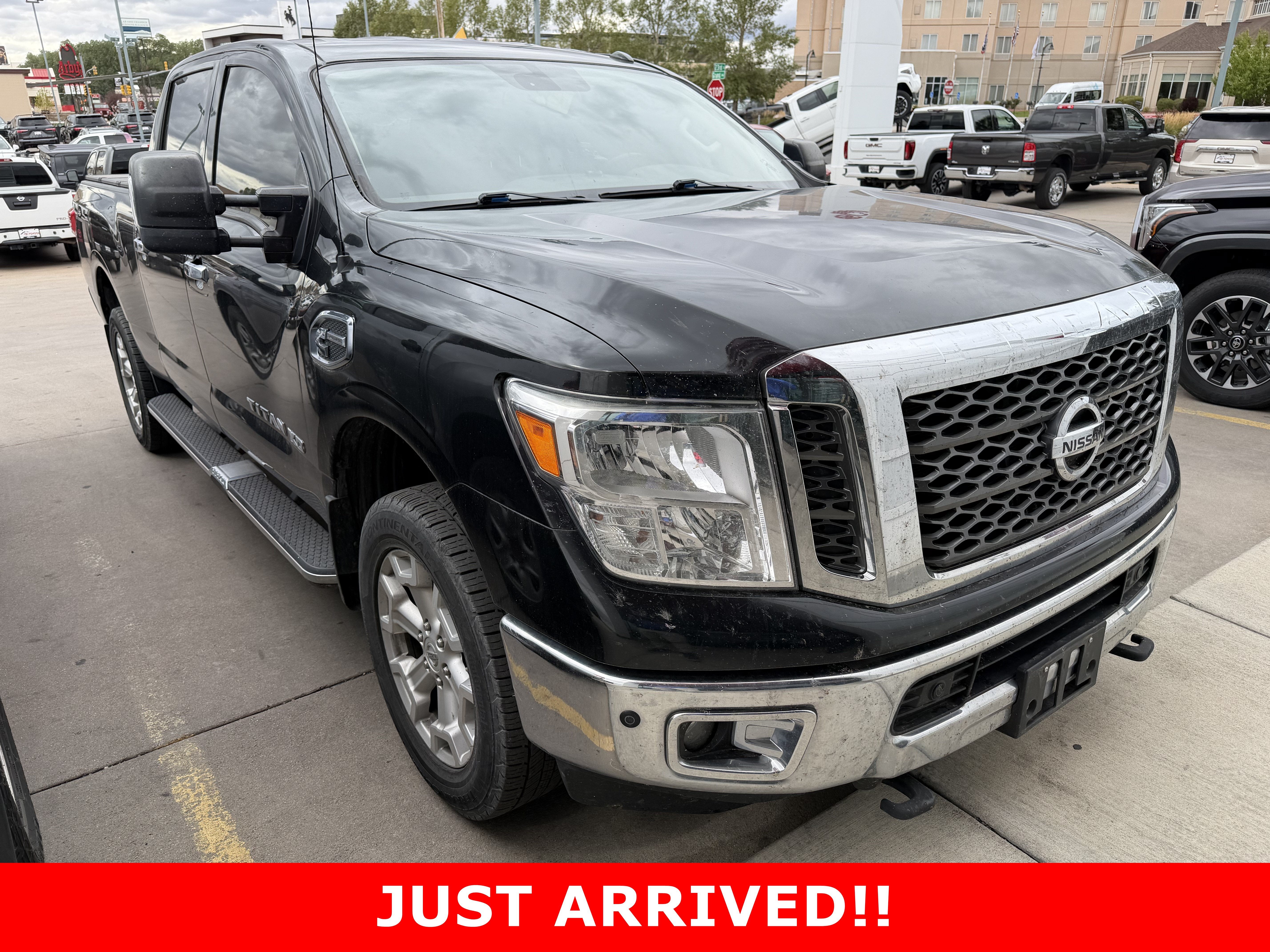 2017 Nissan Titan XD SV