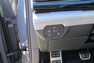 2024 Volkswagen Atlas 2.0T Peak Edition SEL
