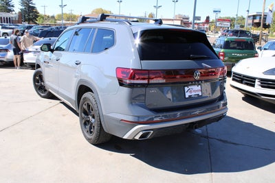 2024 Volkswagen Atlas 2.0T Peak Edition SEL
