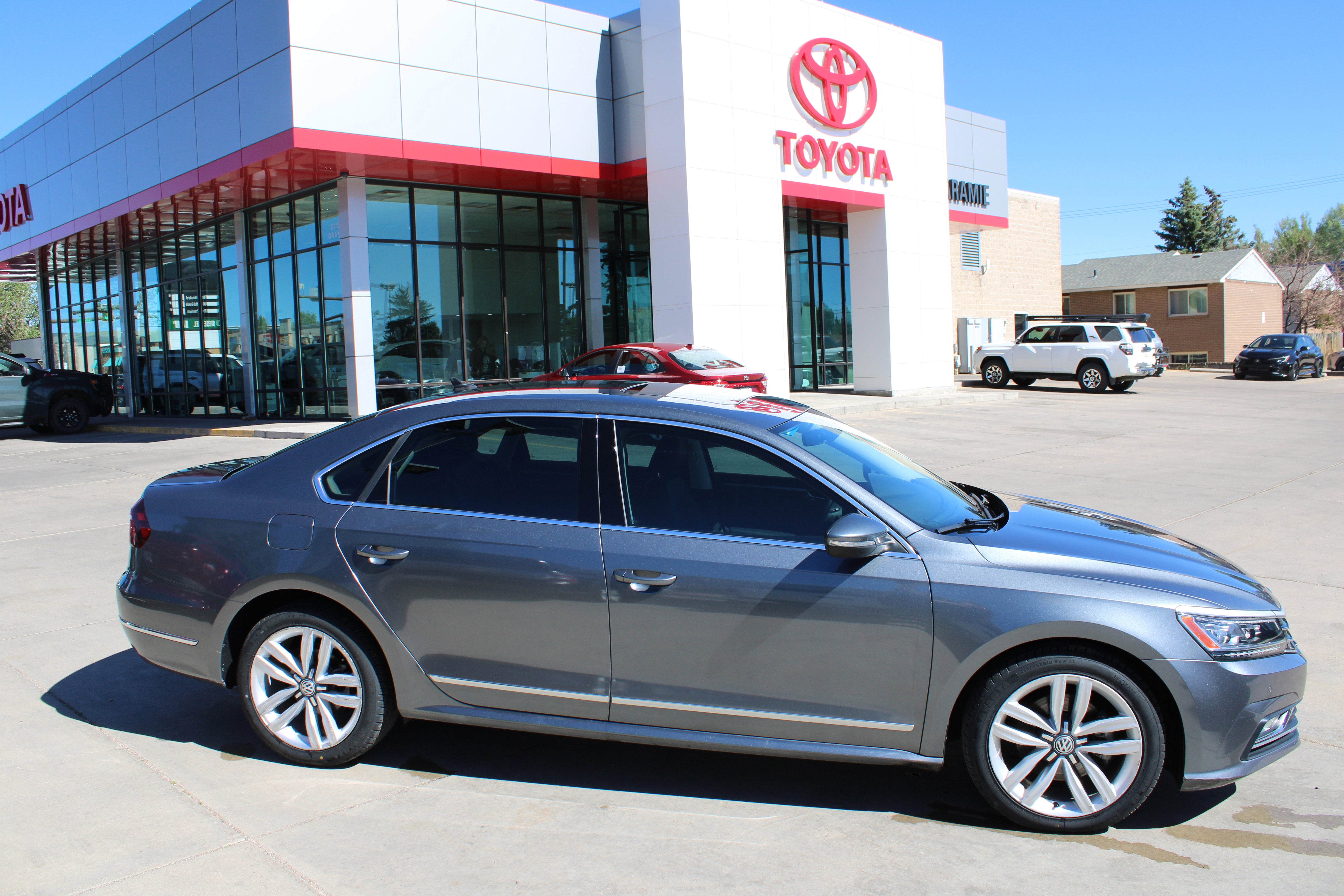 2017 Volkswagen Passat 1.8T SE w/Technology