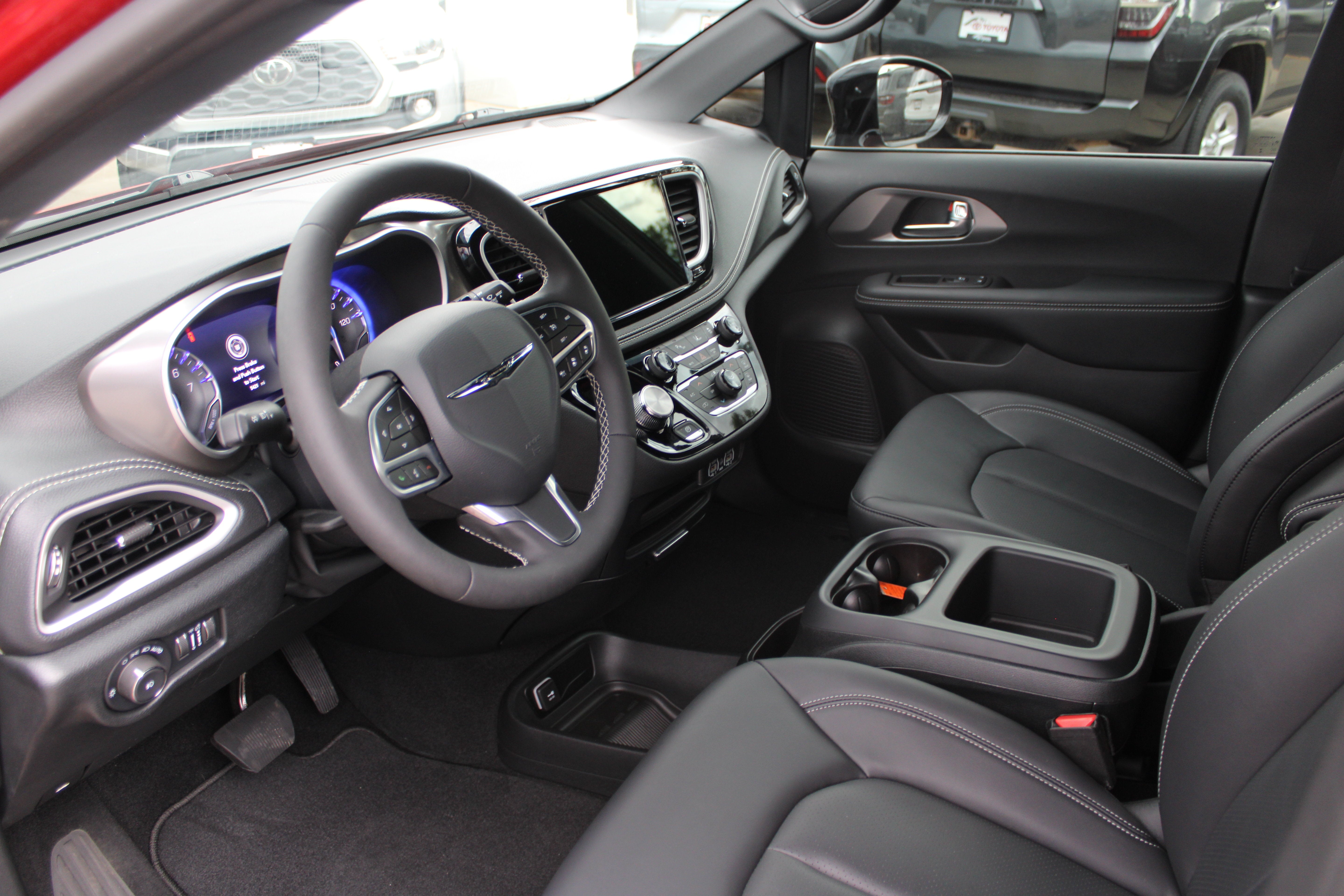 2025 Chrysler Pacifica Select