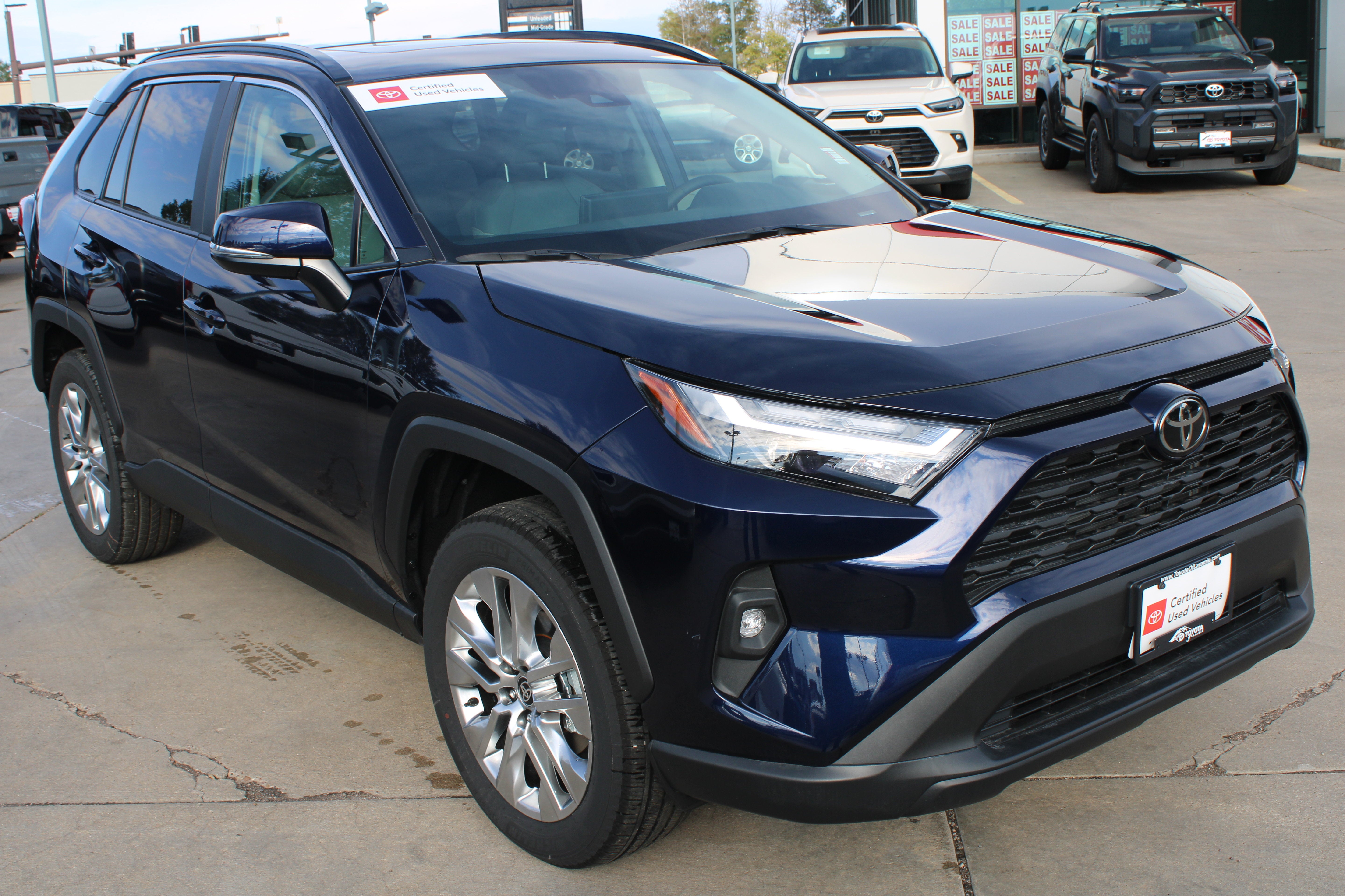 2025 Toyota RAV4 XLE Premium
