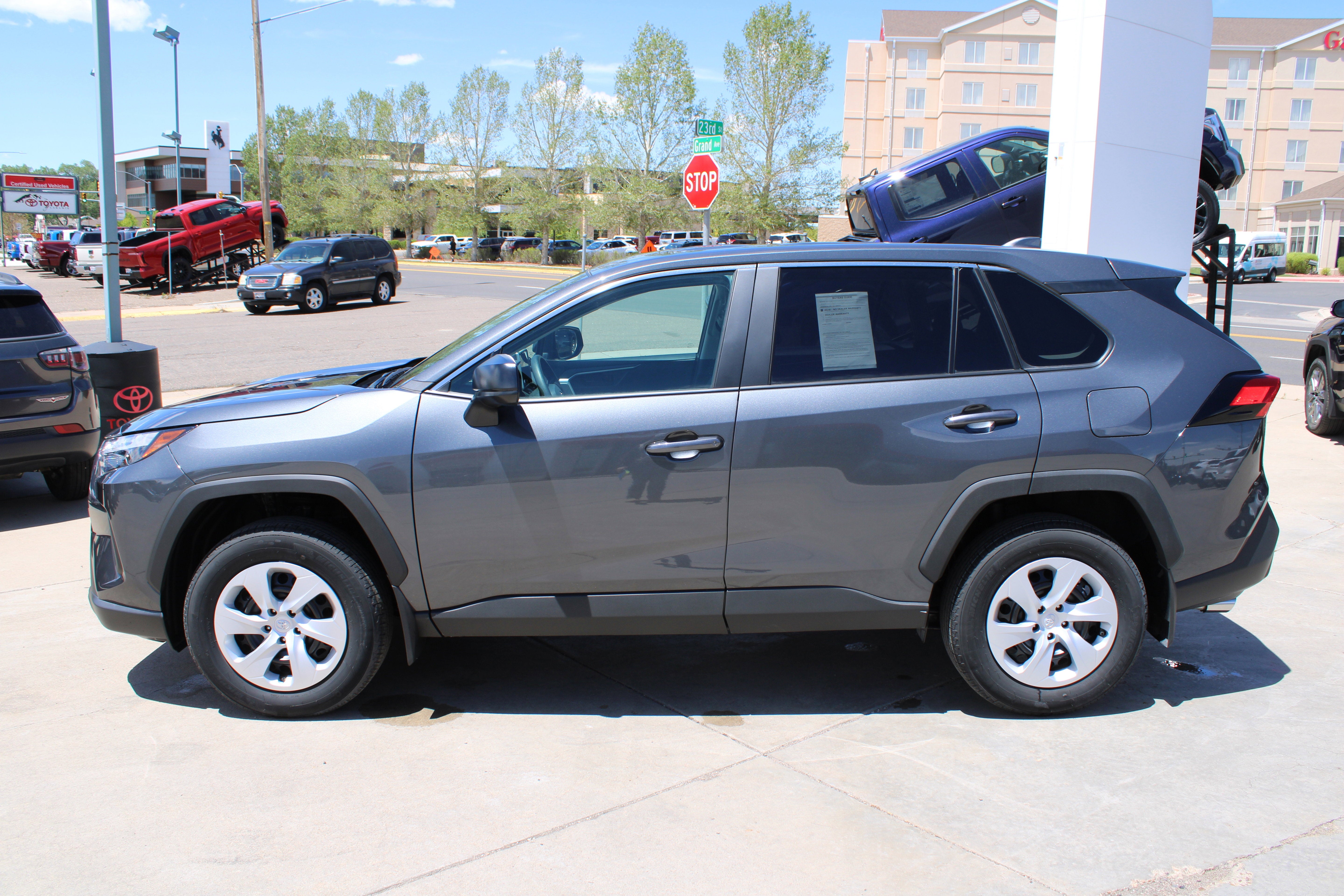 2025 Toyota RAV4 LE