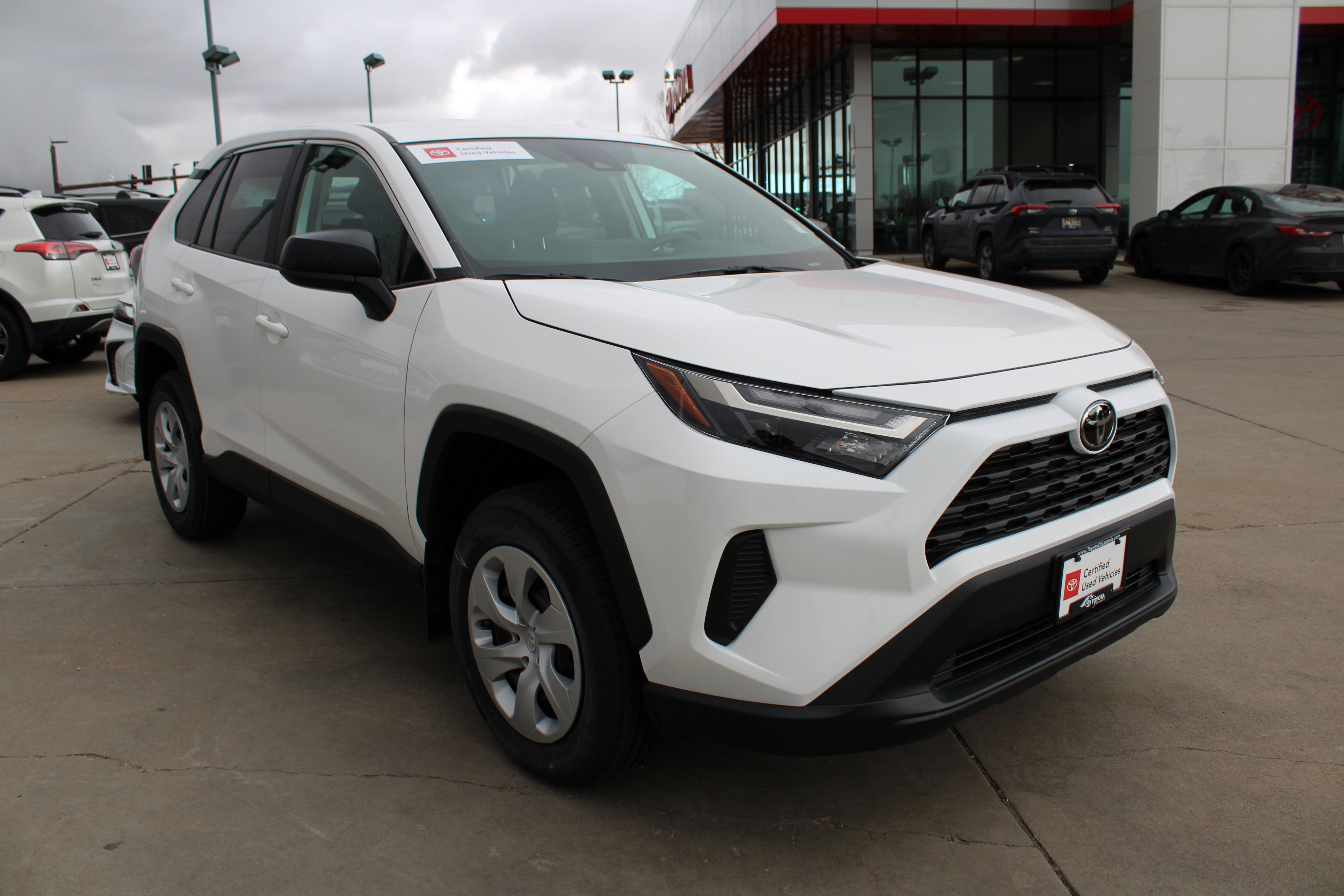 2025 Toyota RAV4 LE
