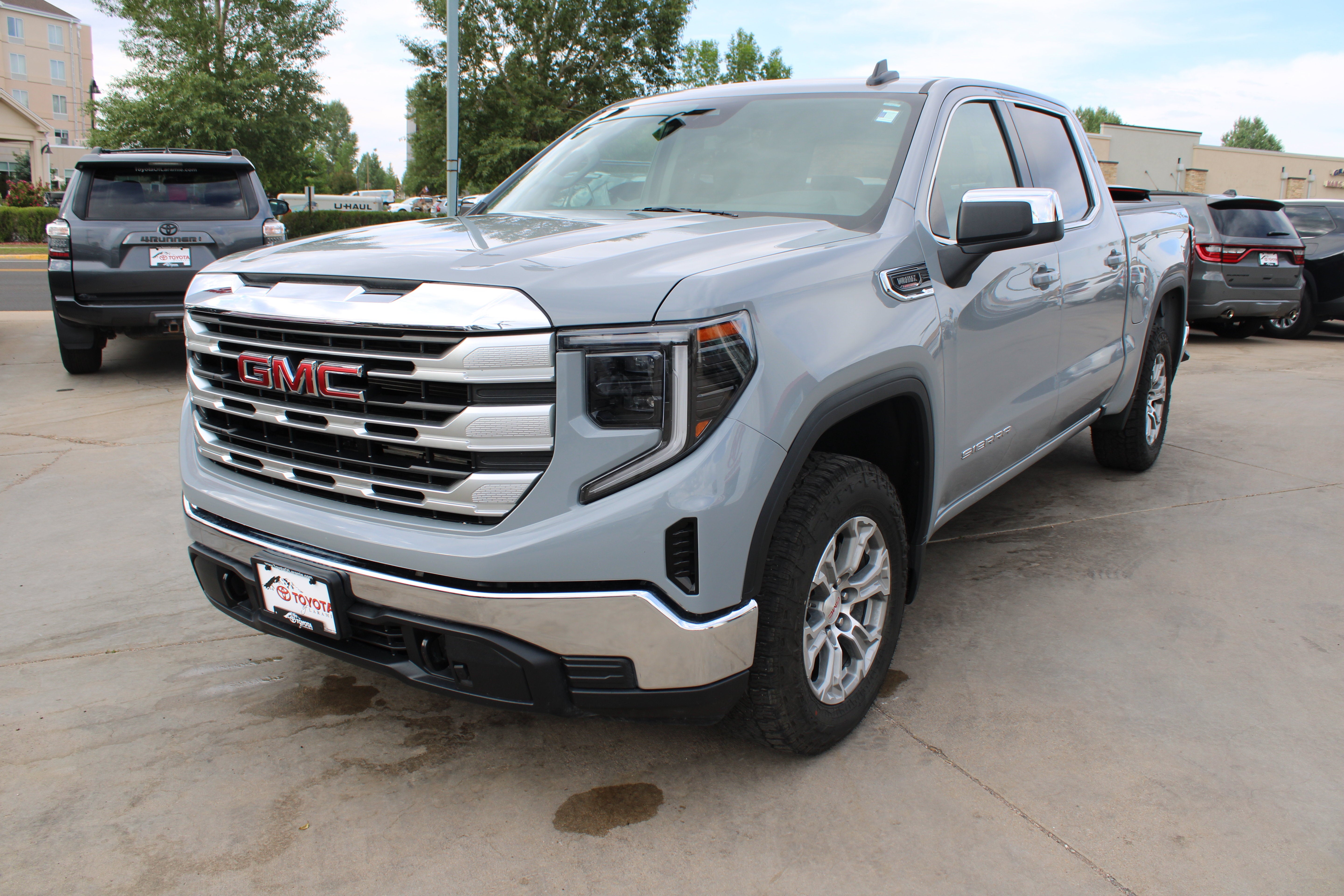2025 GMC Sierra 1500 SLE