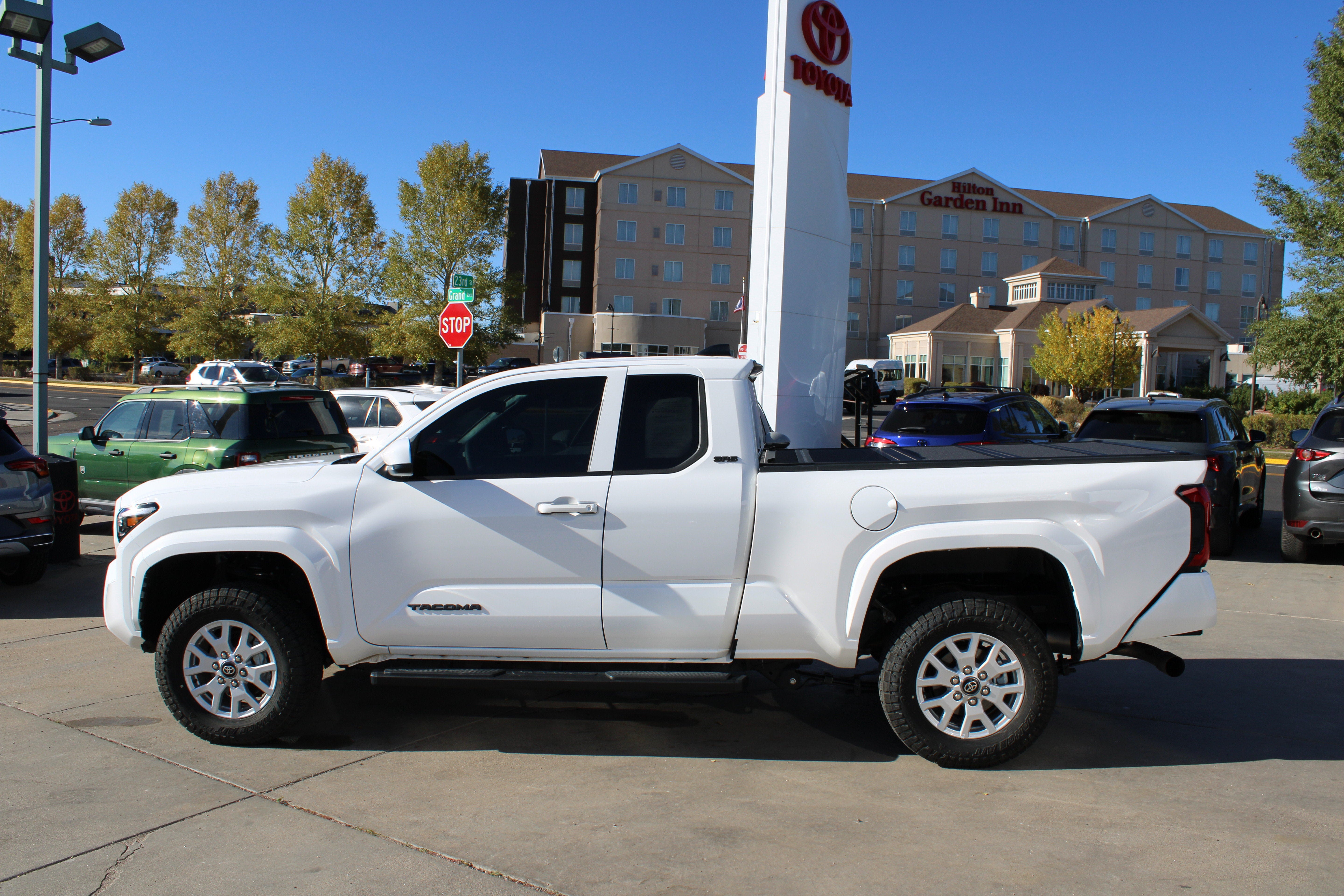 2025 Toyota Tacoma 4WD SR5