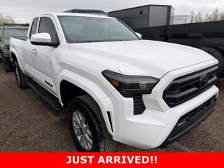 2025 Toyota Tacoma 4WD SR5