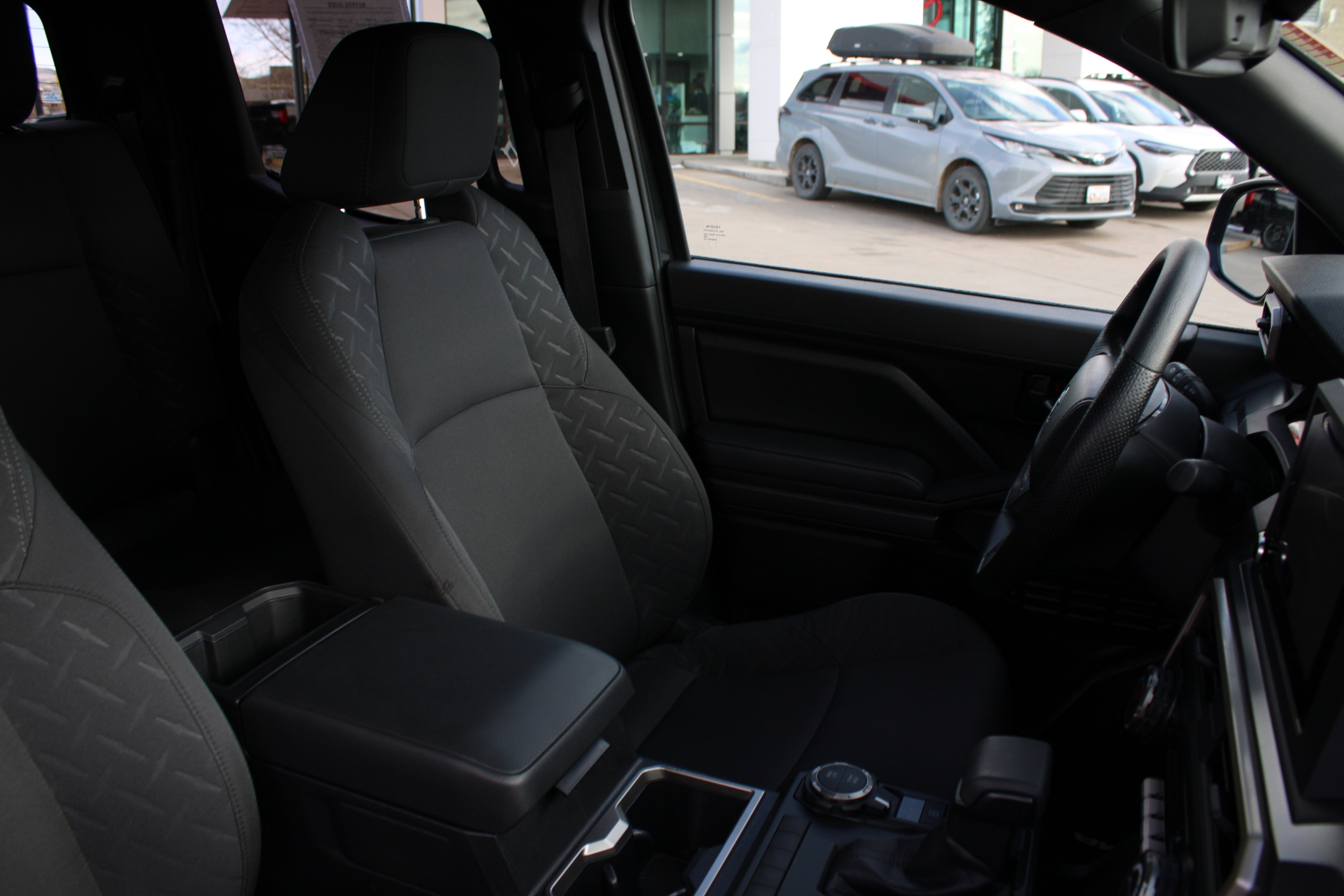 2025 Toyota Tacoma 4WD SR5