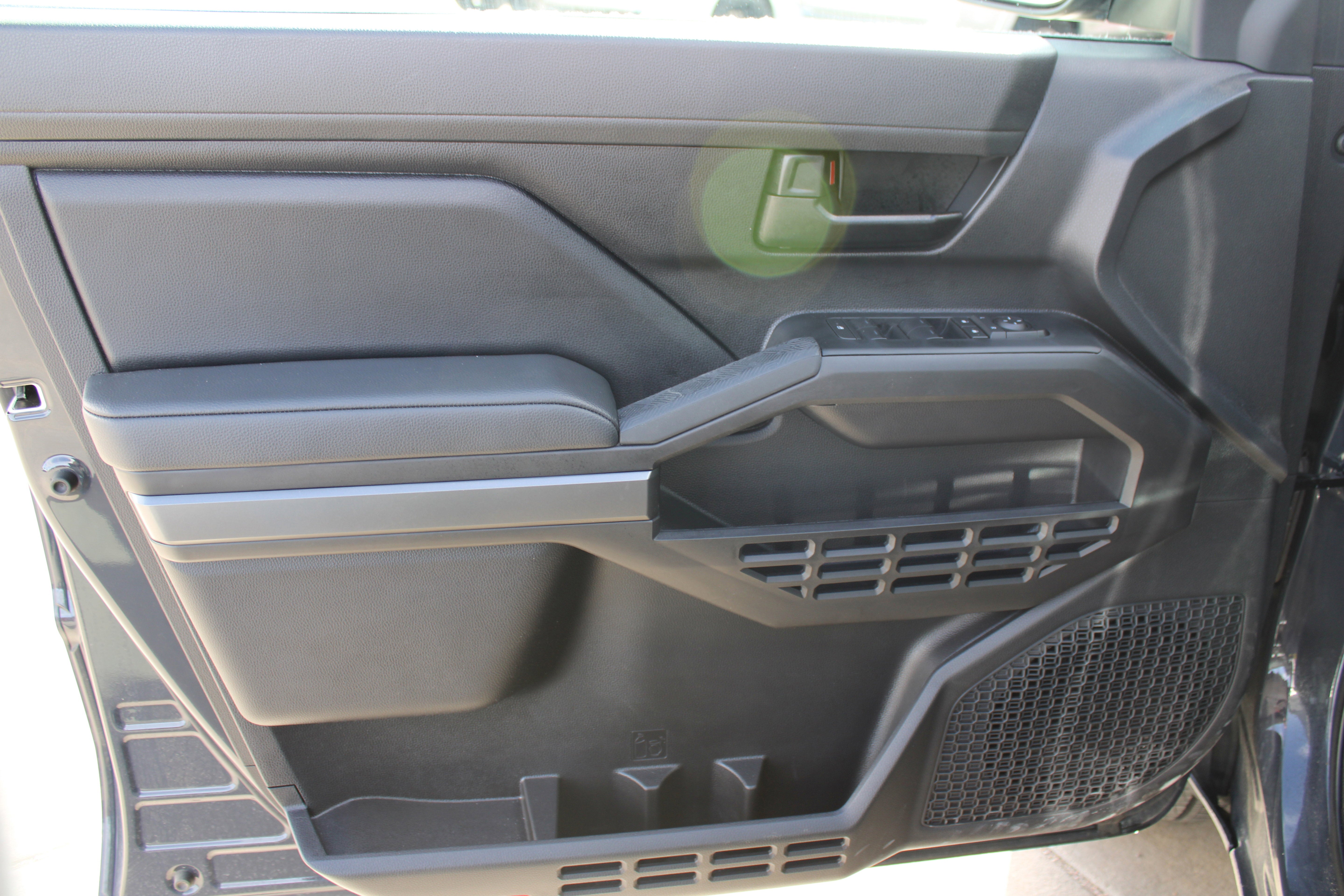 2025 Toyota Tacoma 4WD SR5