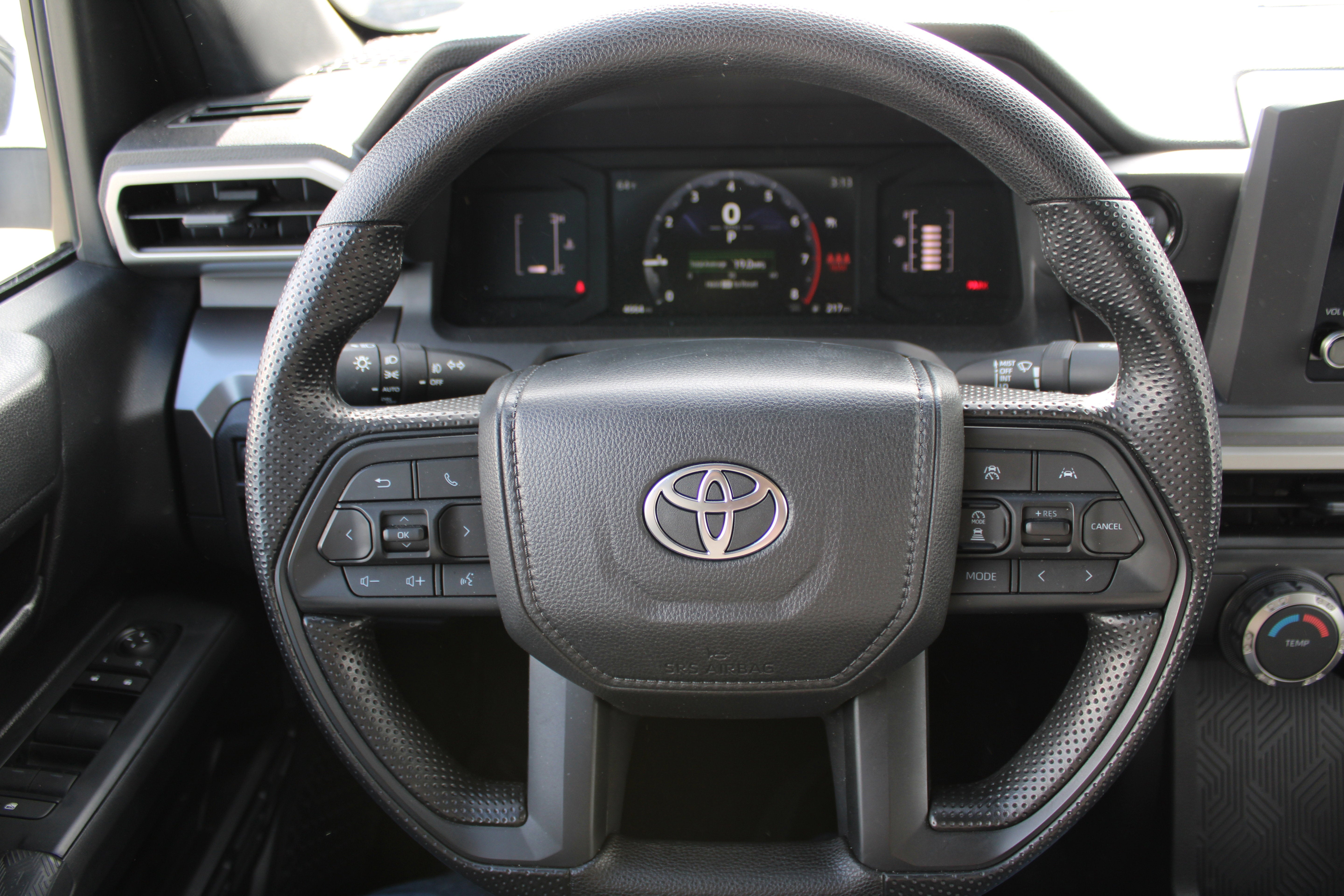 2025 Toyota Tacoma 4WD SR5