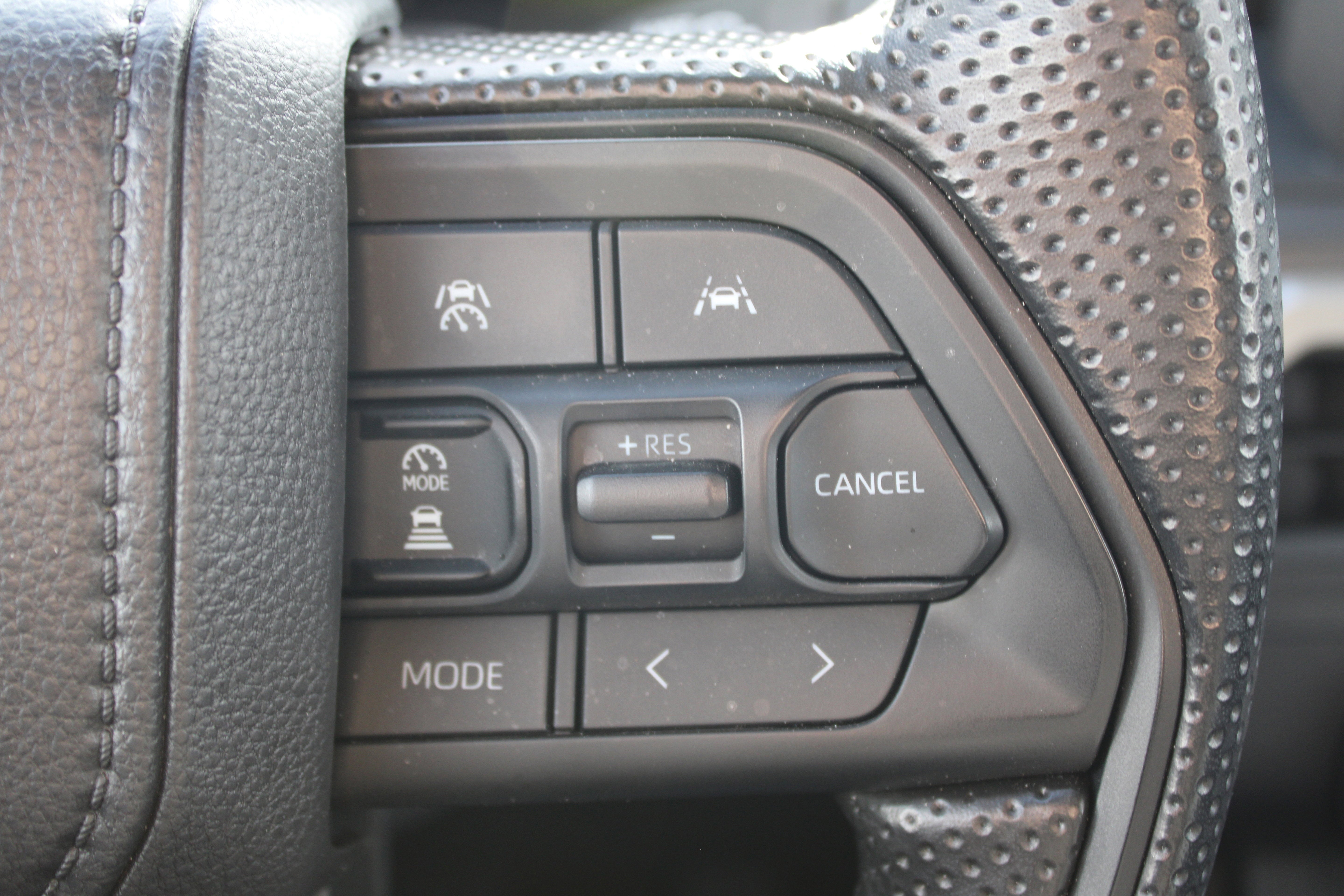 2025 Toyota Tacoma 4WD SR5