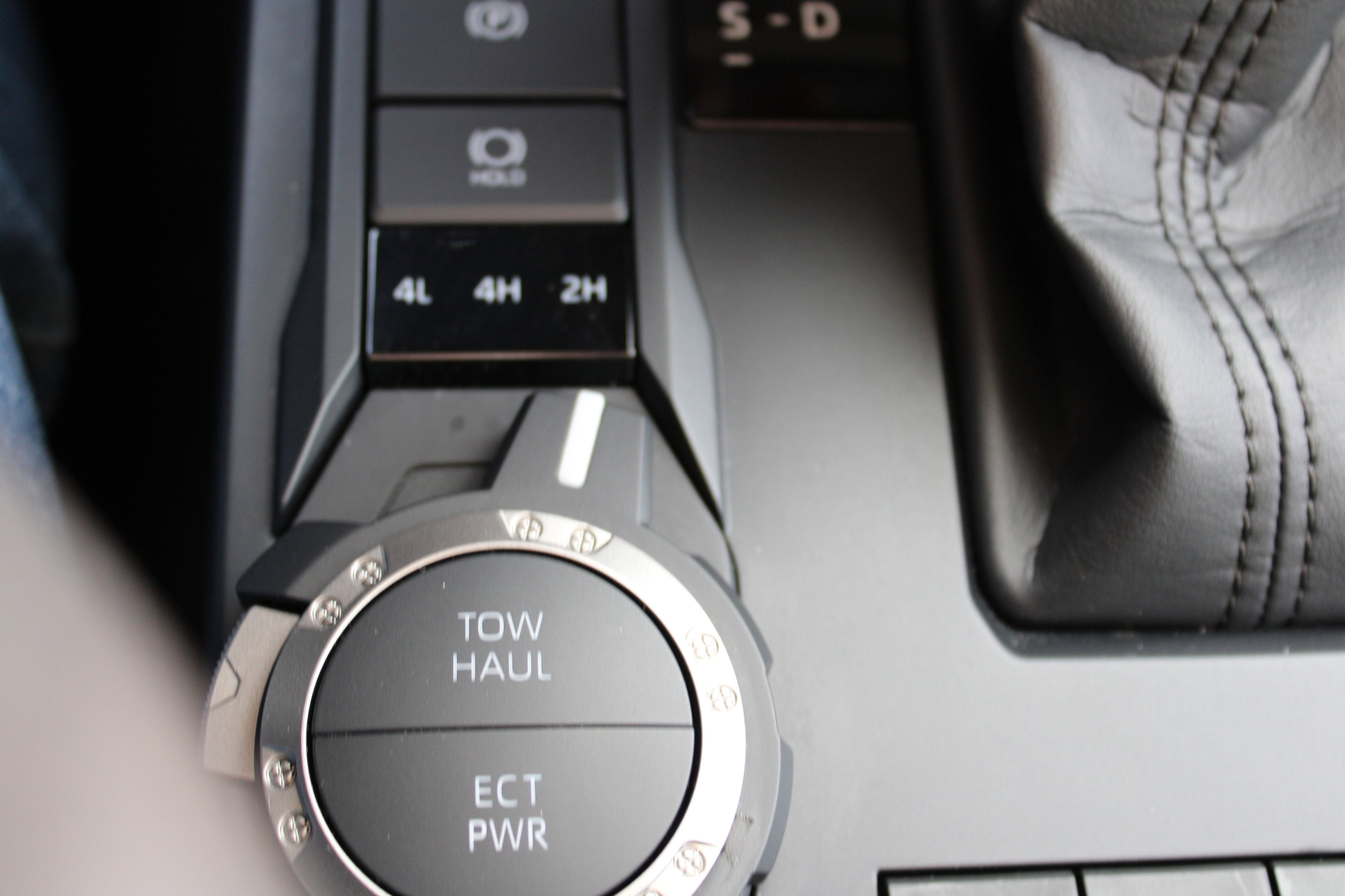 2025 Toyota Tacoma 4WD SR5