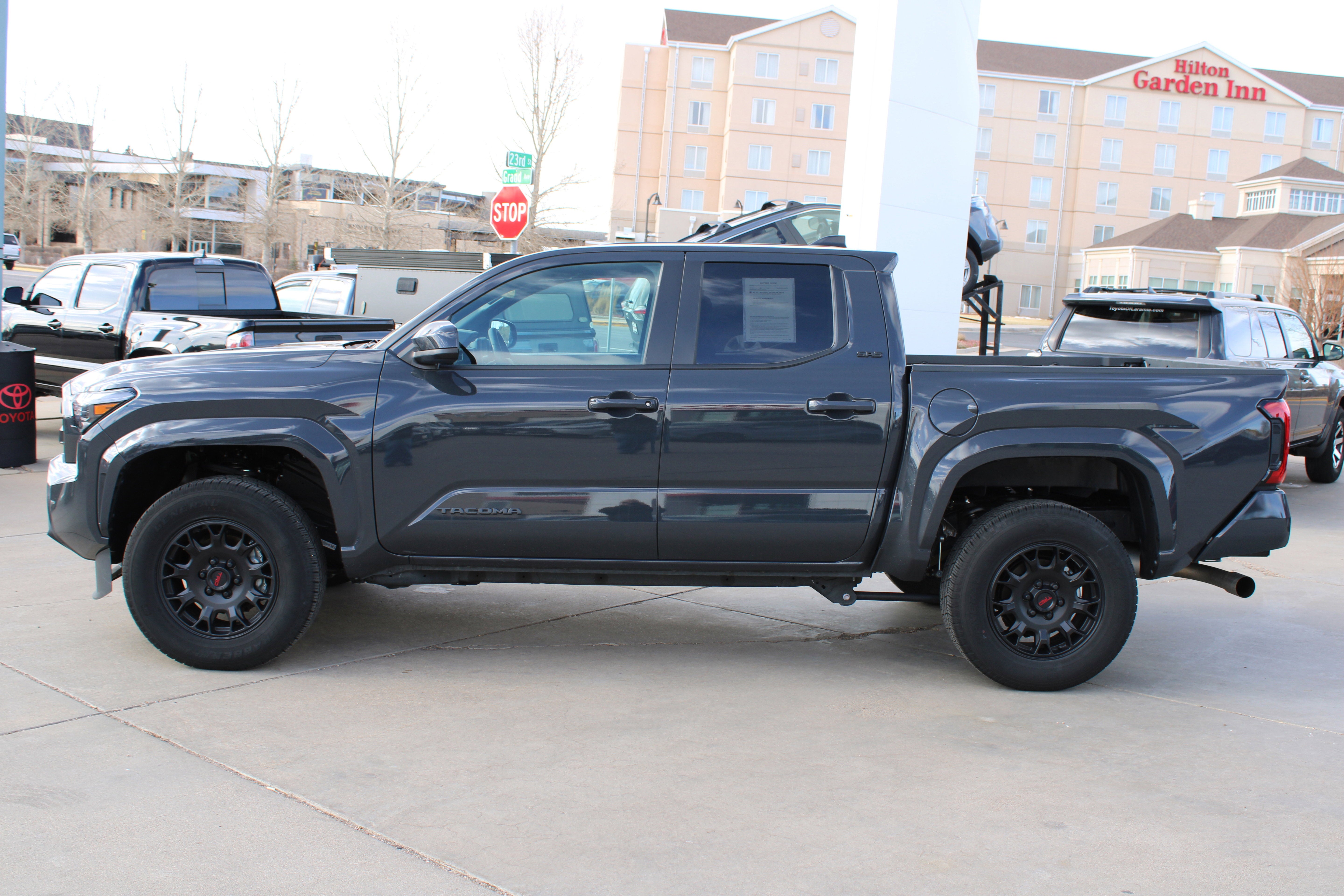 2025 Toyota Tacoma 4WD SR5