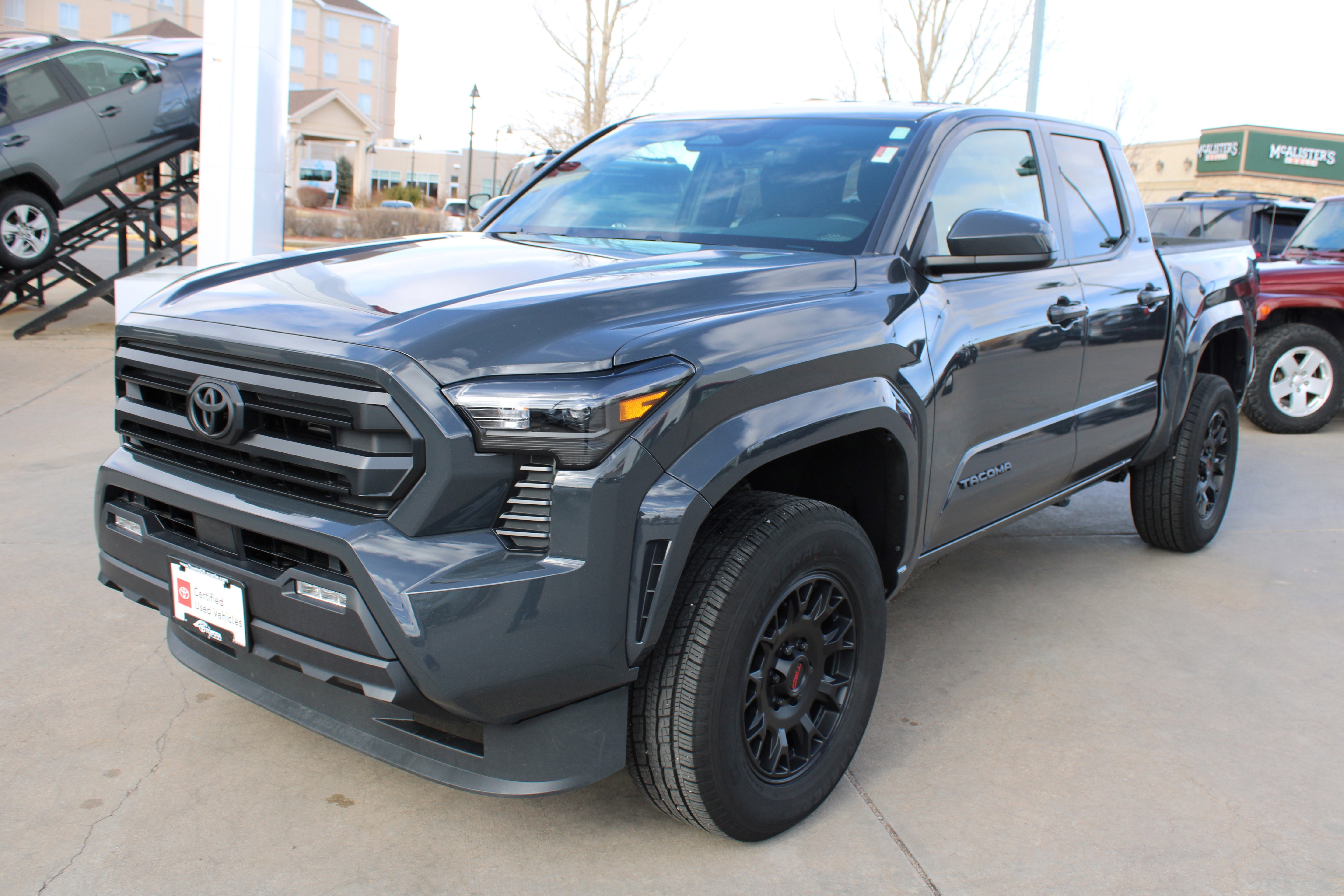 2025 Toyota Tacoma 4WD SR5