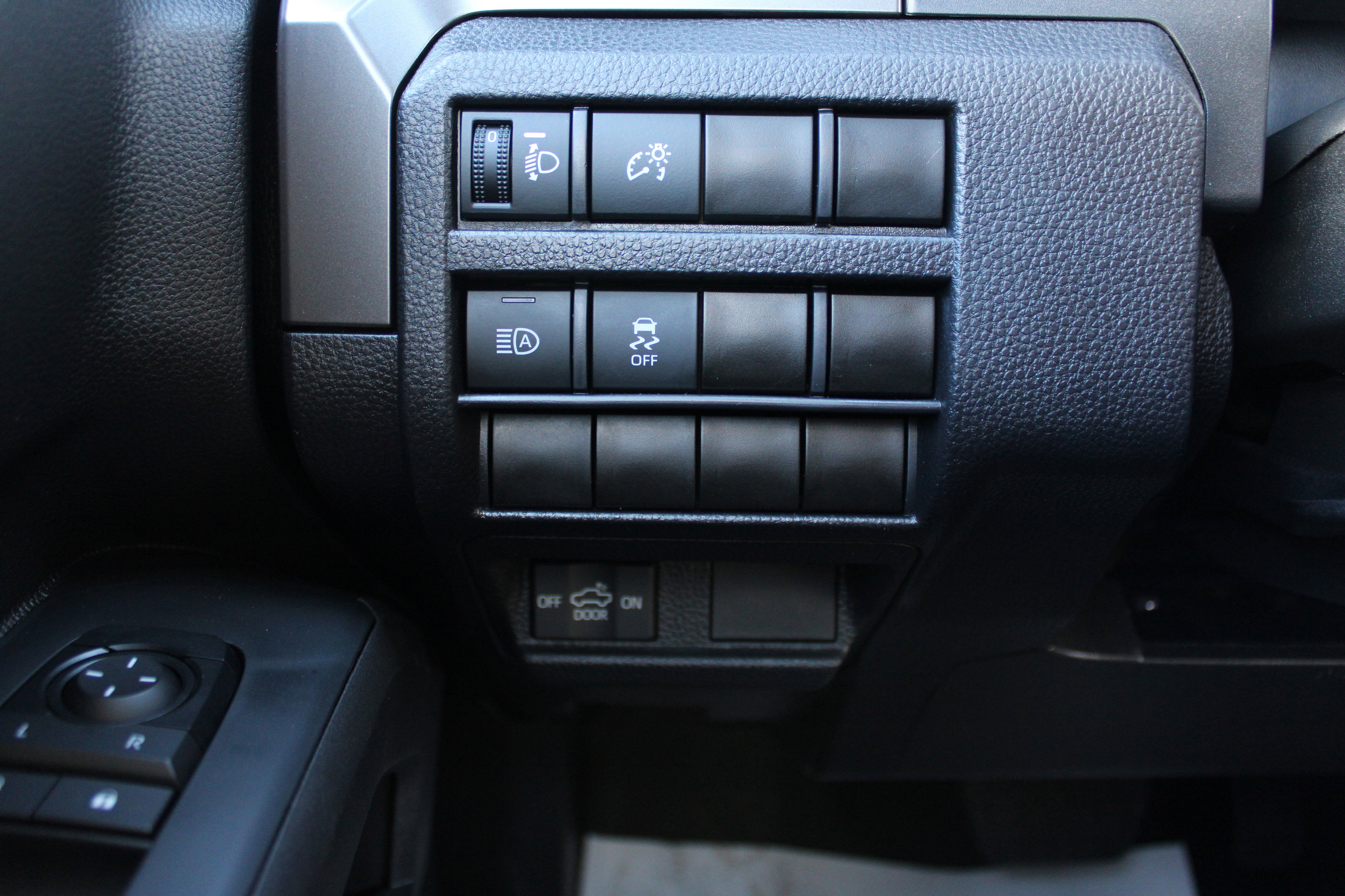 2025 Toyota Tacoma 4WD SR5