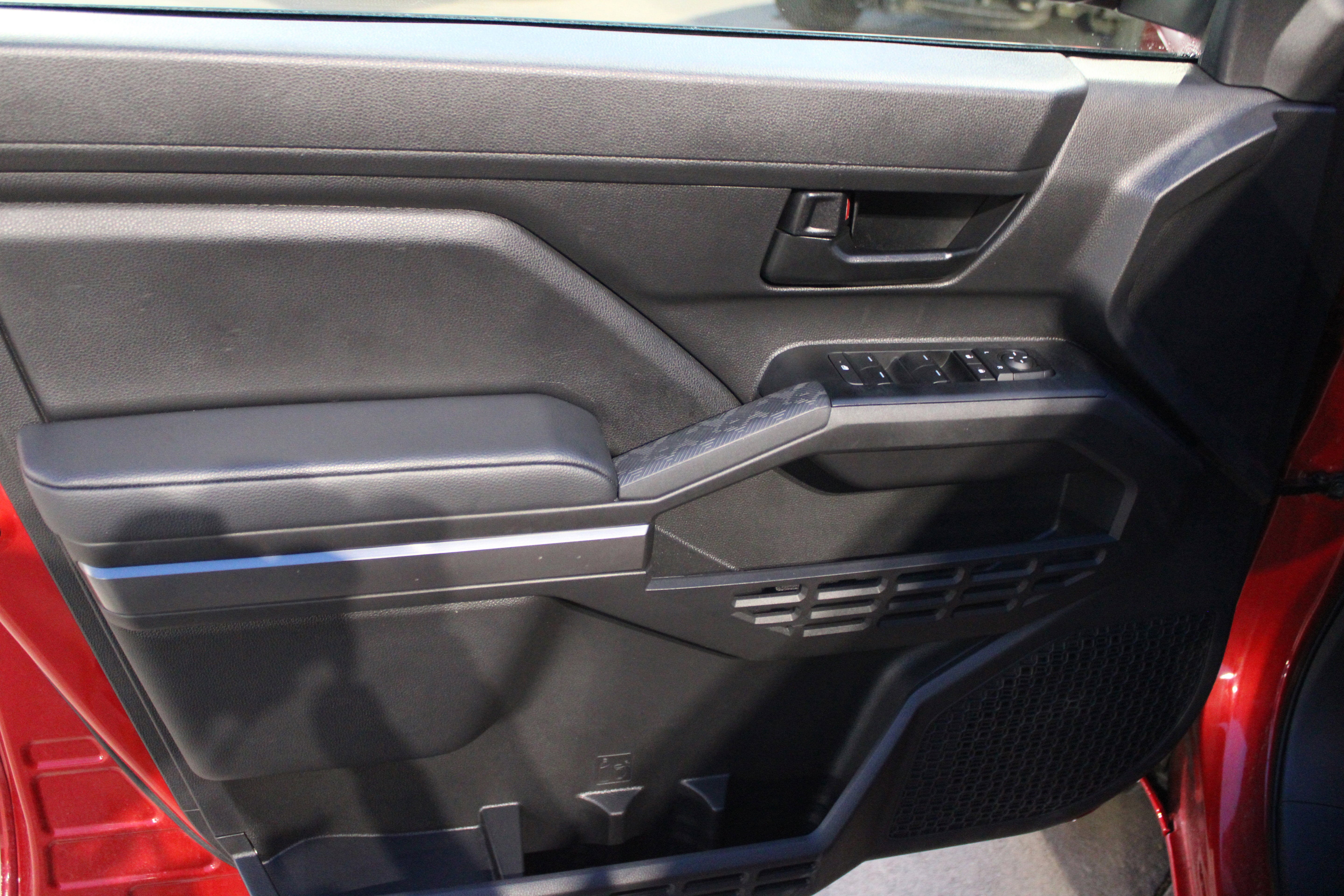 2025 Toyota Tacoma 4WD SR5