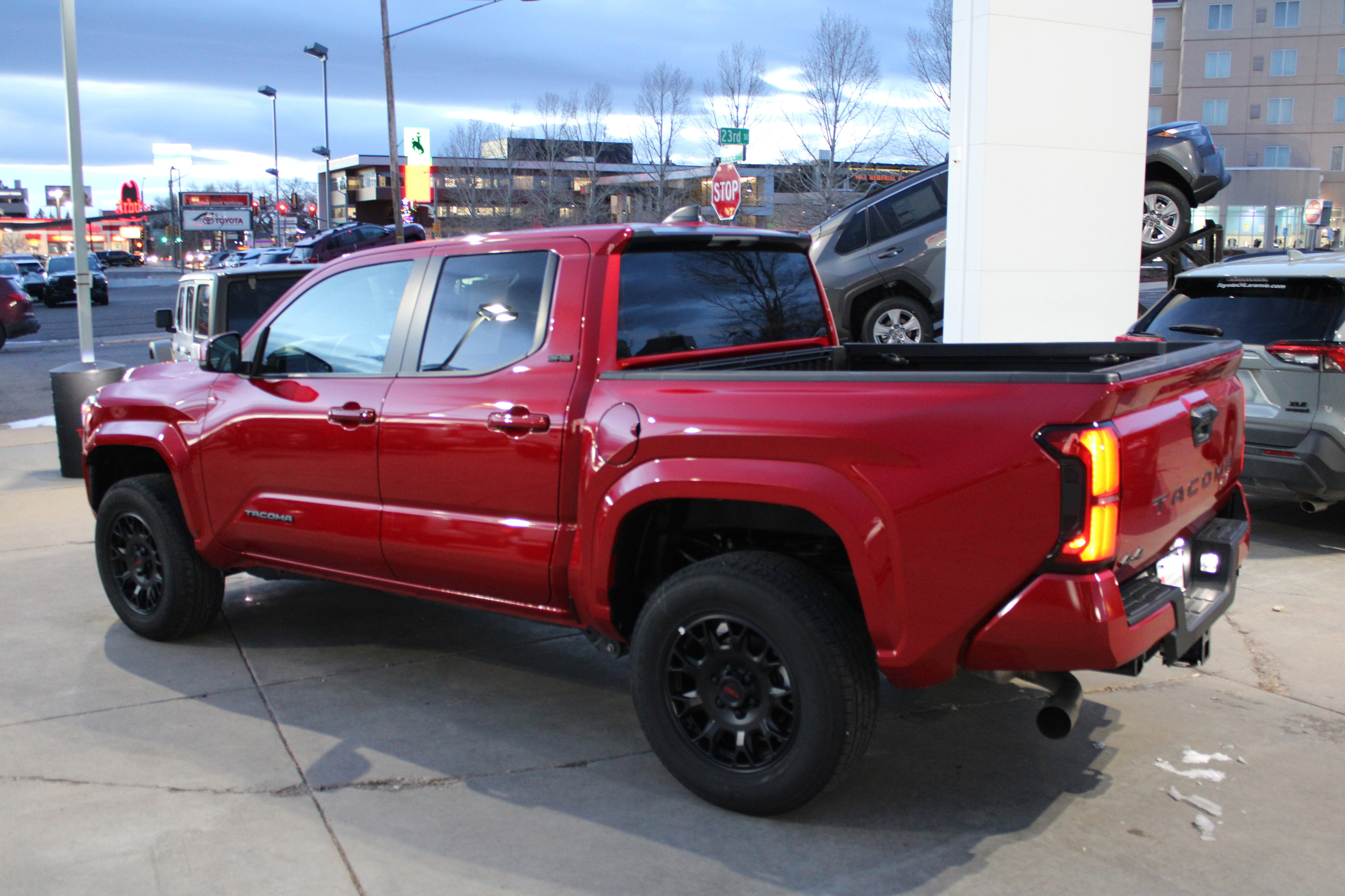 2025 Toyota Tacoma 4WD SR5