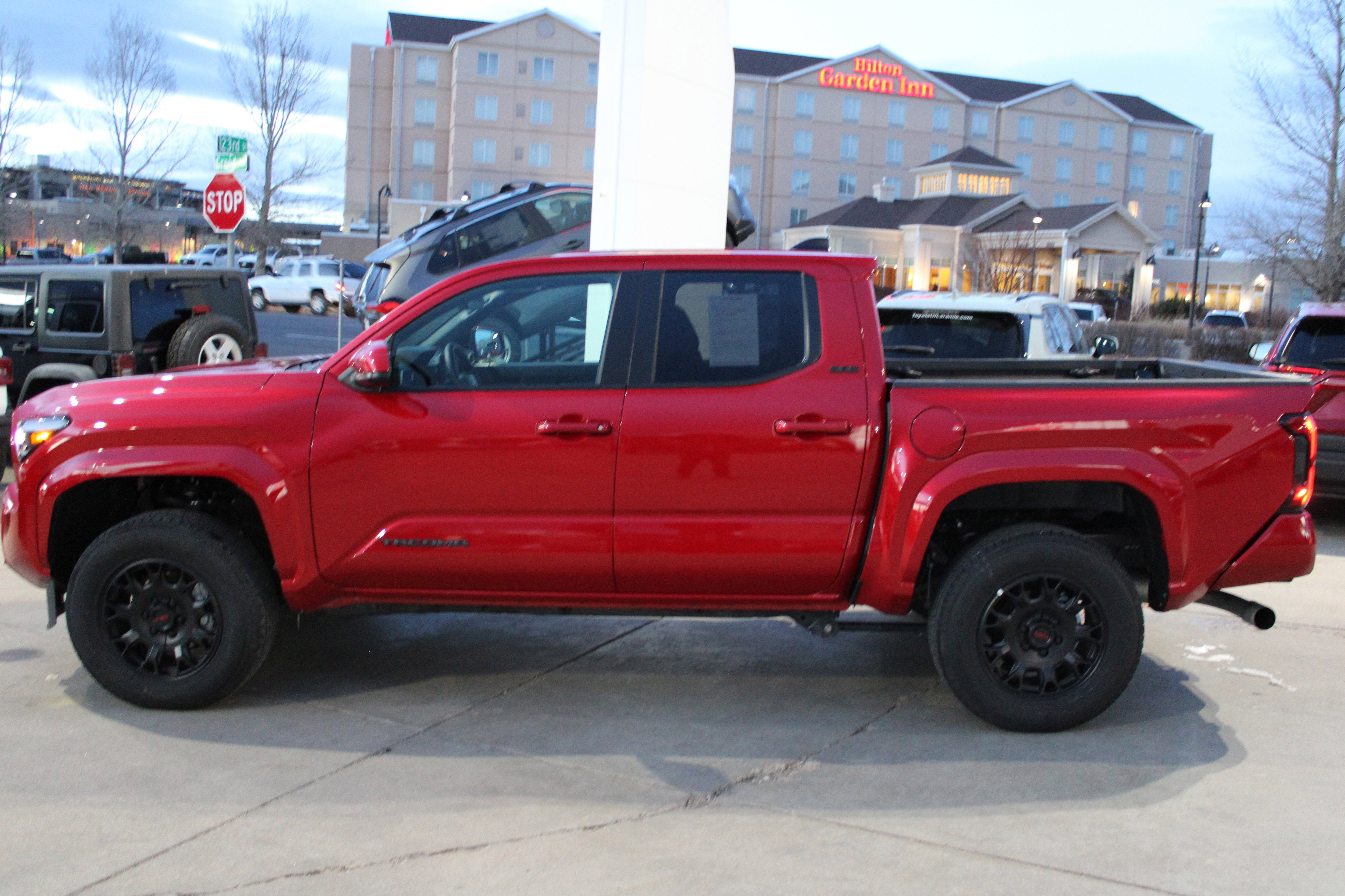 2025 Toyota Tacoma 4WD SR5