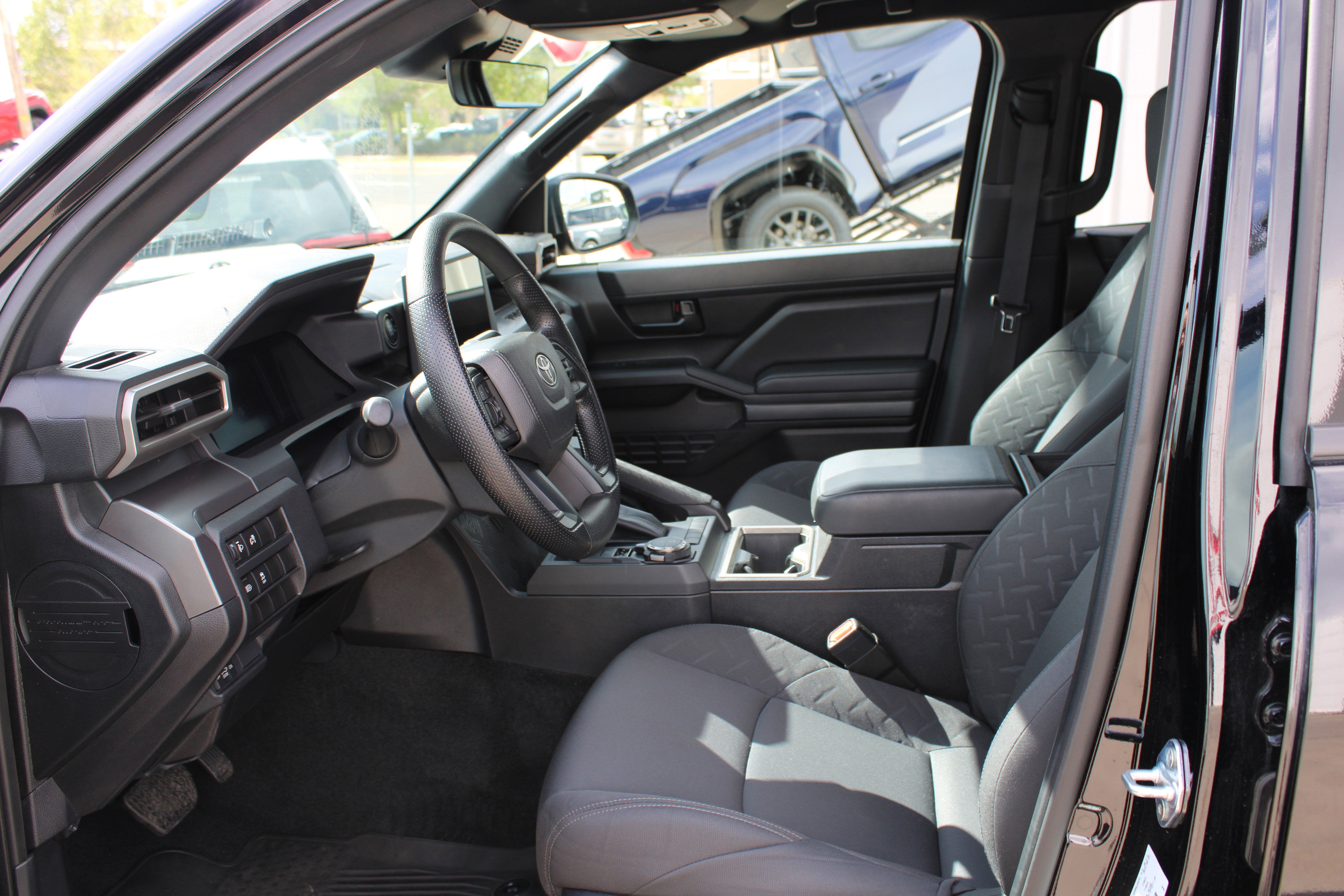 2025 Toyota Tacoma 4WD SR5
