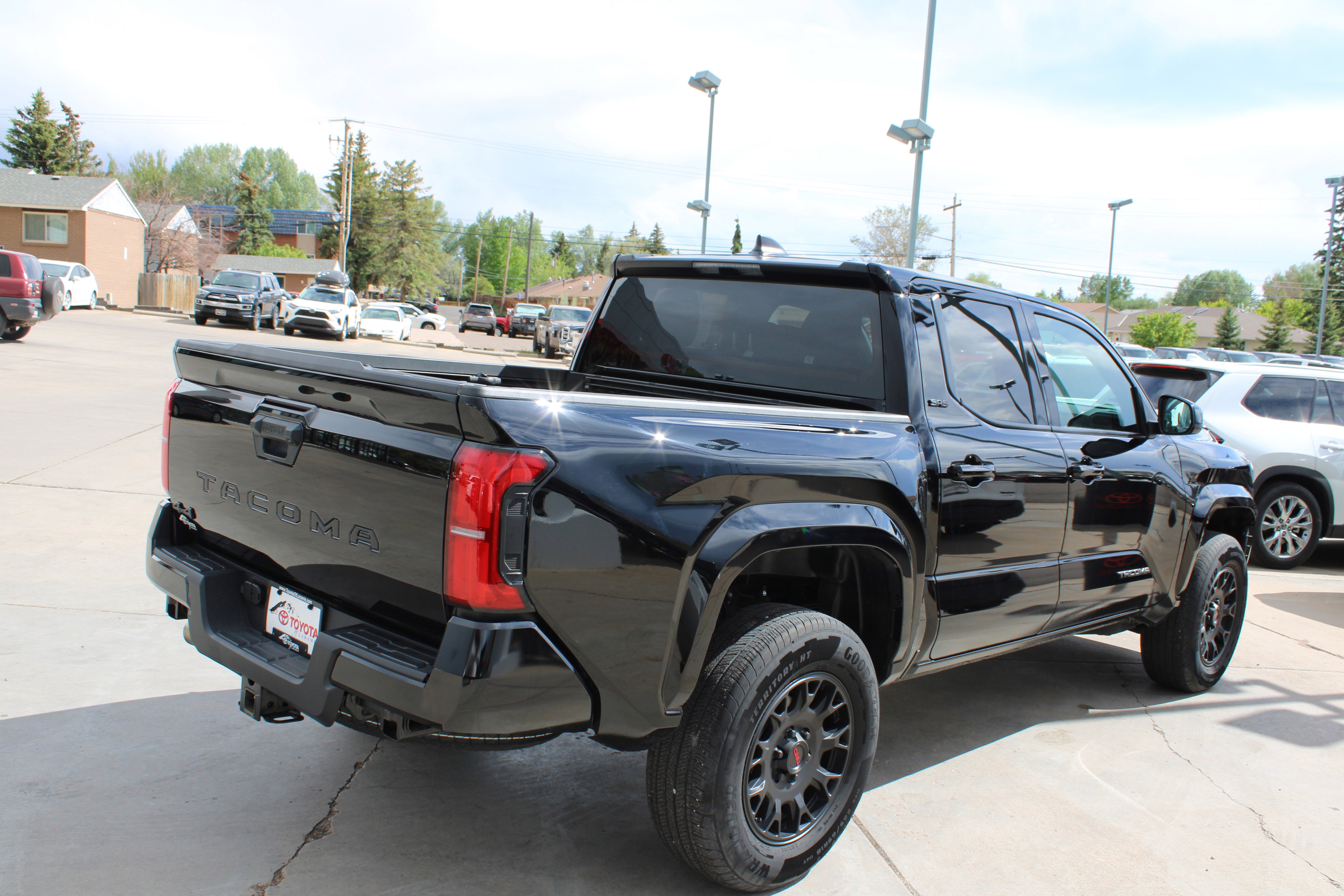 2025 Toyota Tacoma 4WD SR5