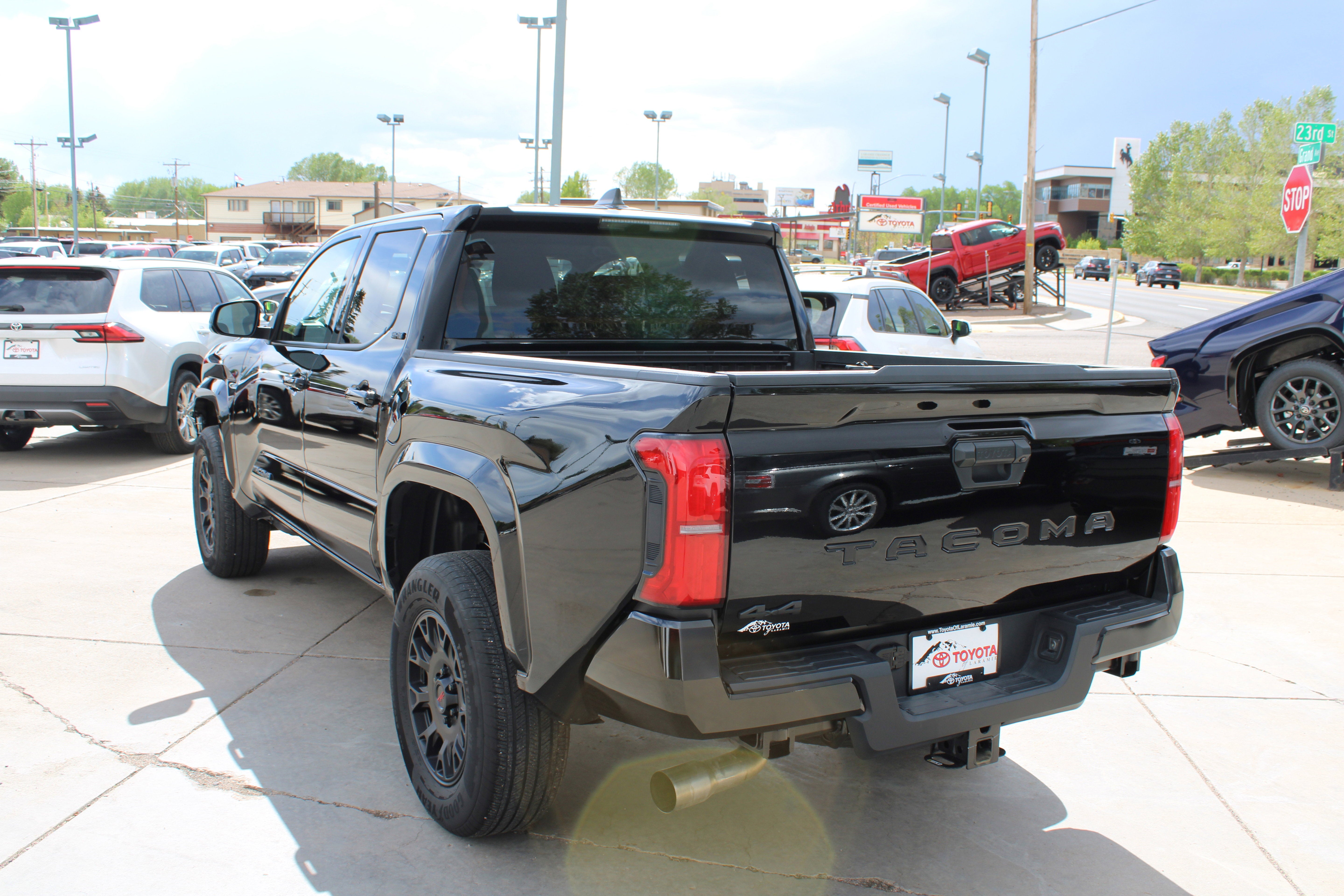 2025 Toyota Tacoma 4WD SR5