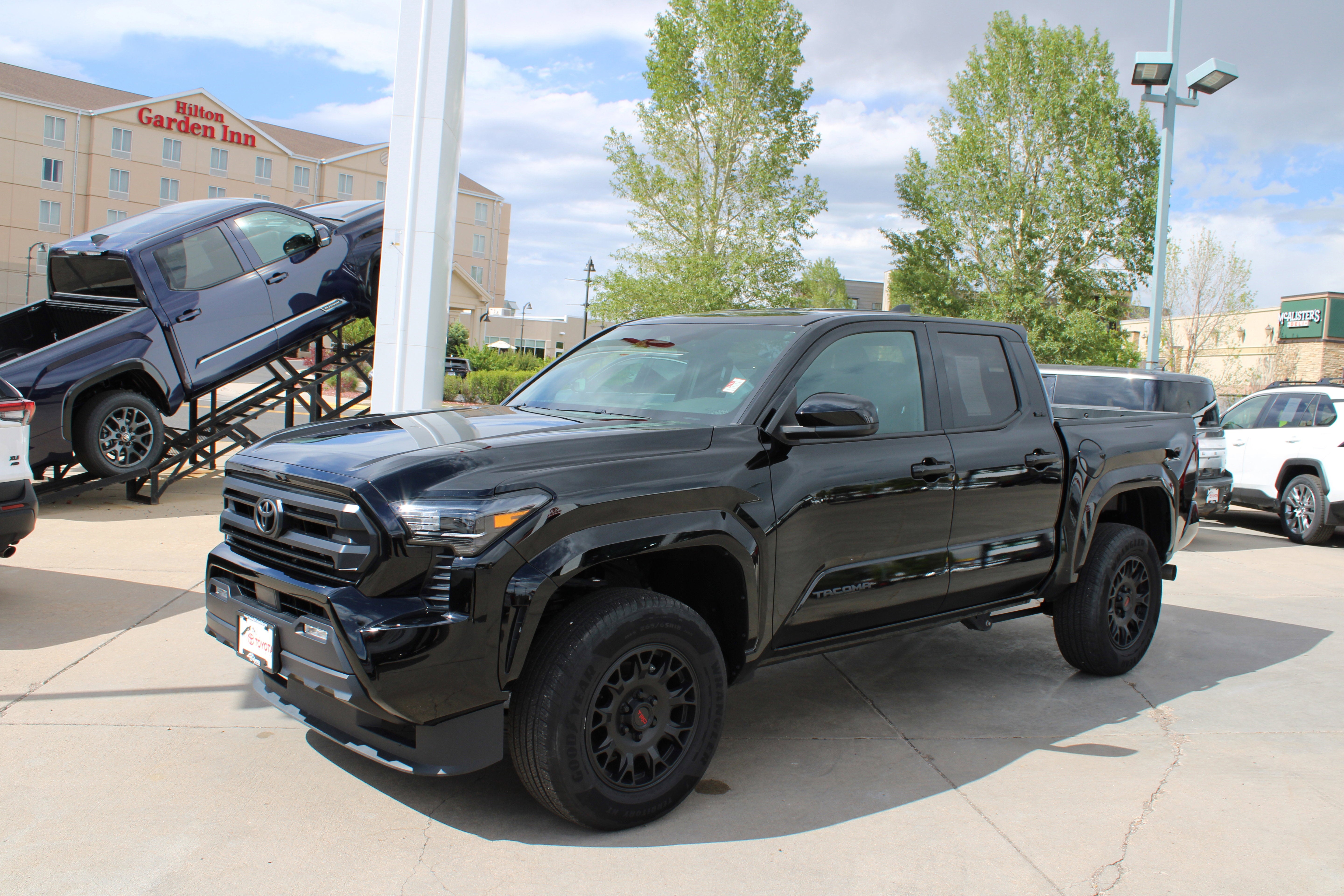 2025 Toyota Tacoma 4WD SR5