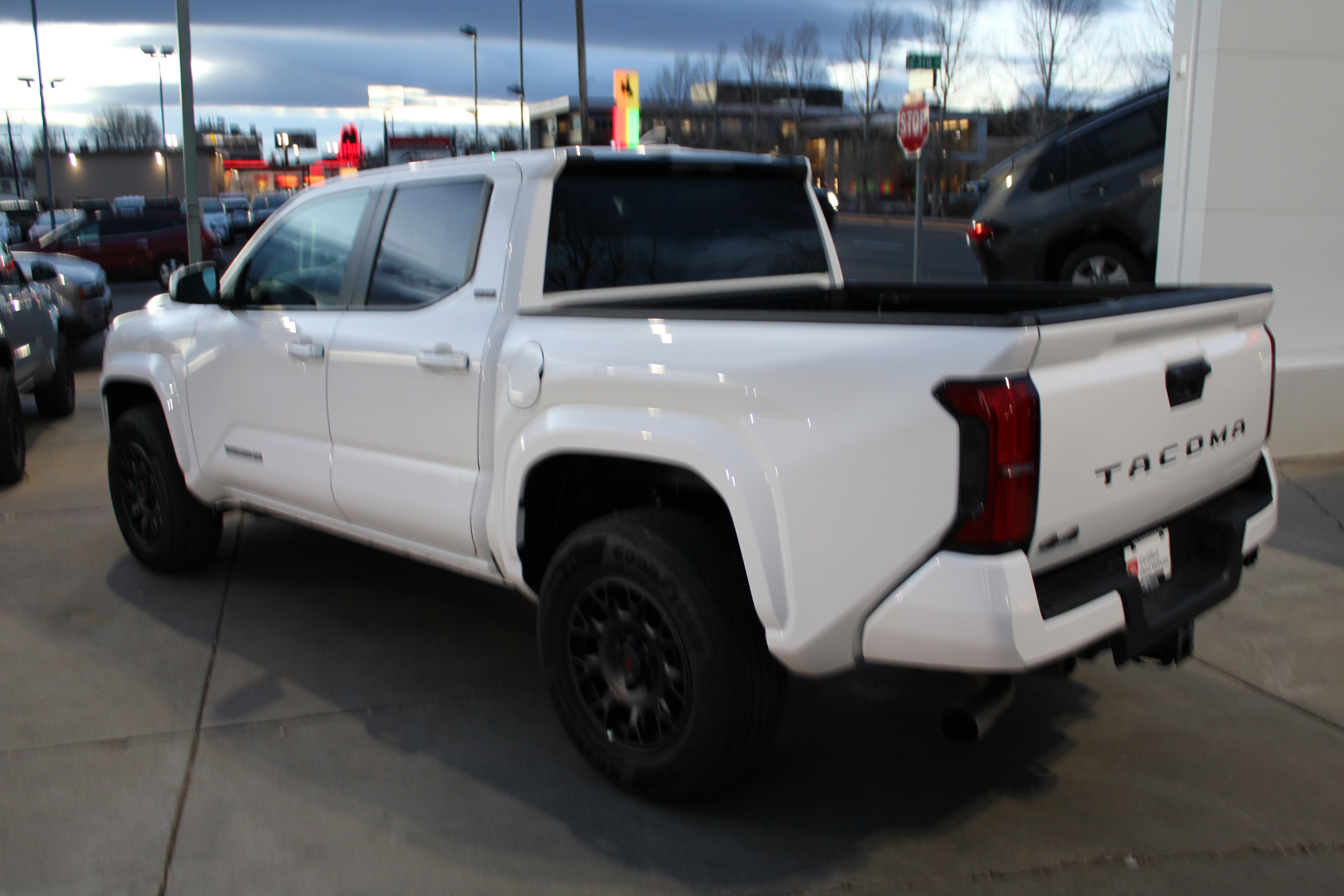 2025 Toyota Tacoma 4WD SR5