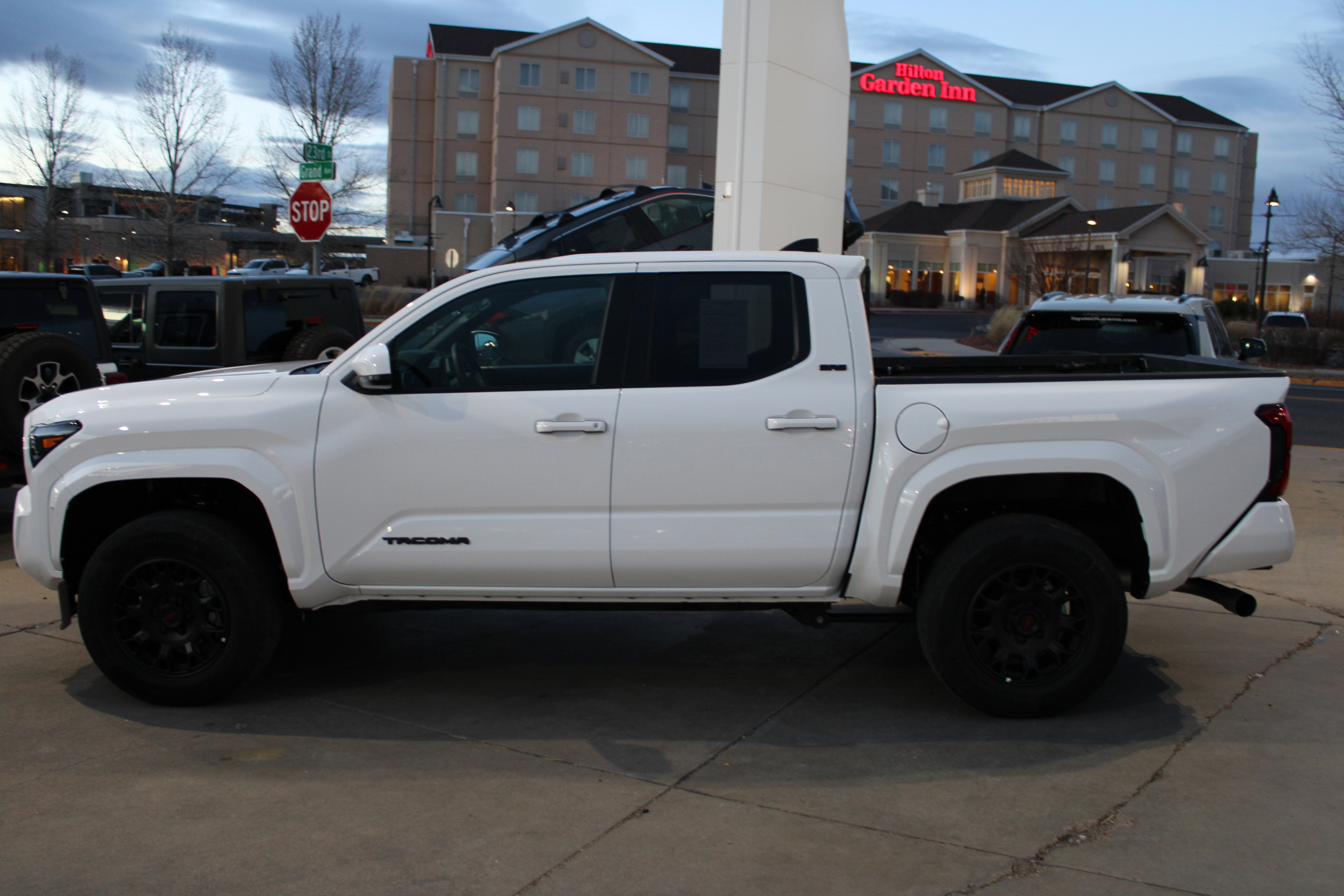 2025 Toyota Tacoma 4WD SR5