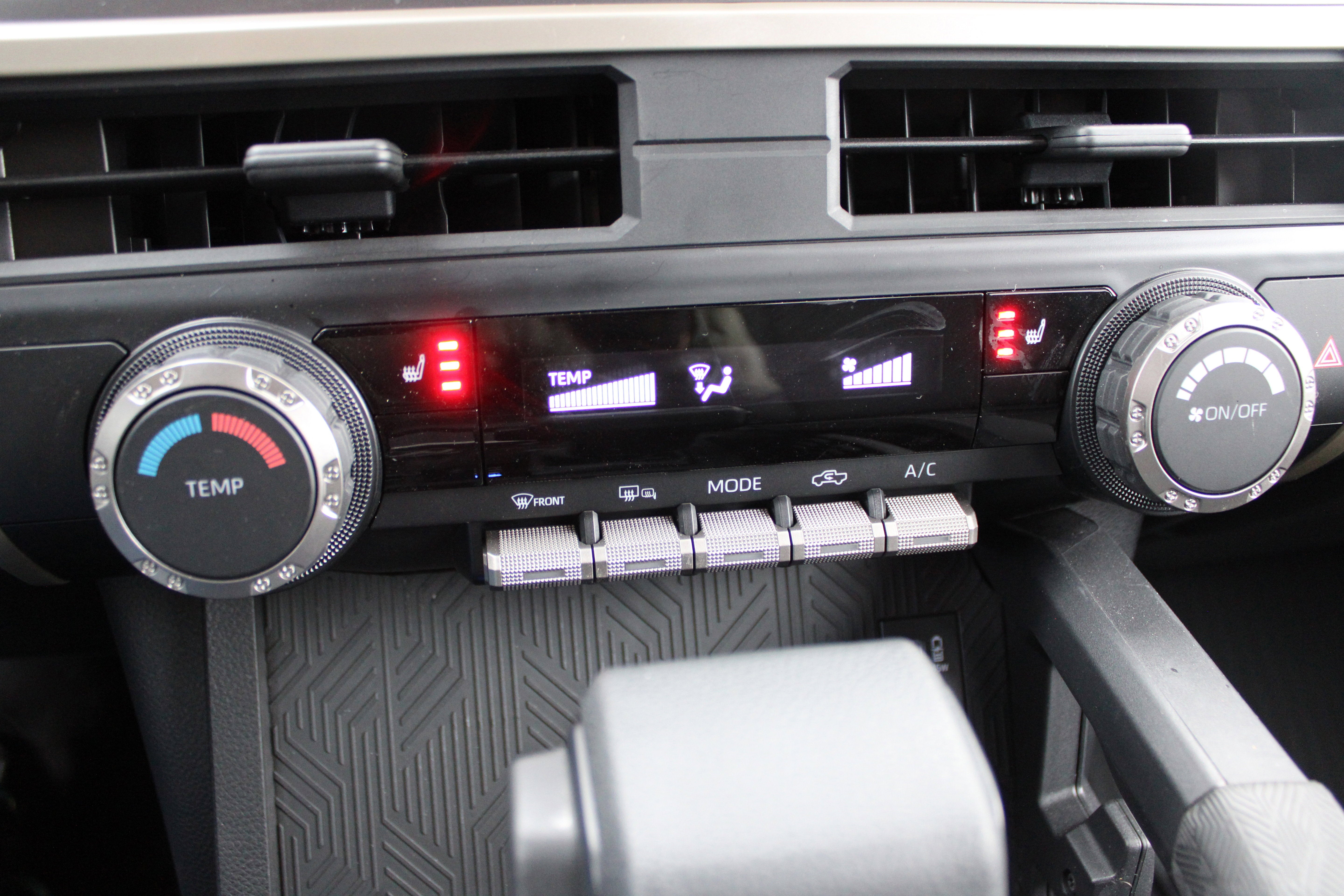 2025 Toyota Tacoma 4WD SR5