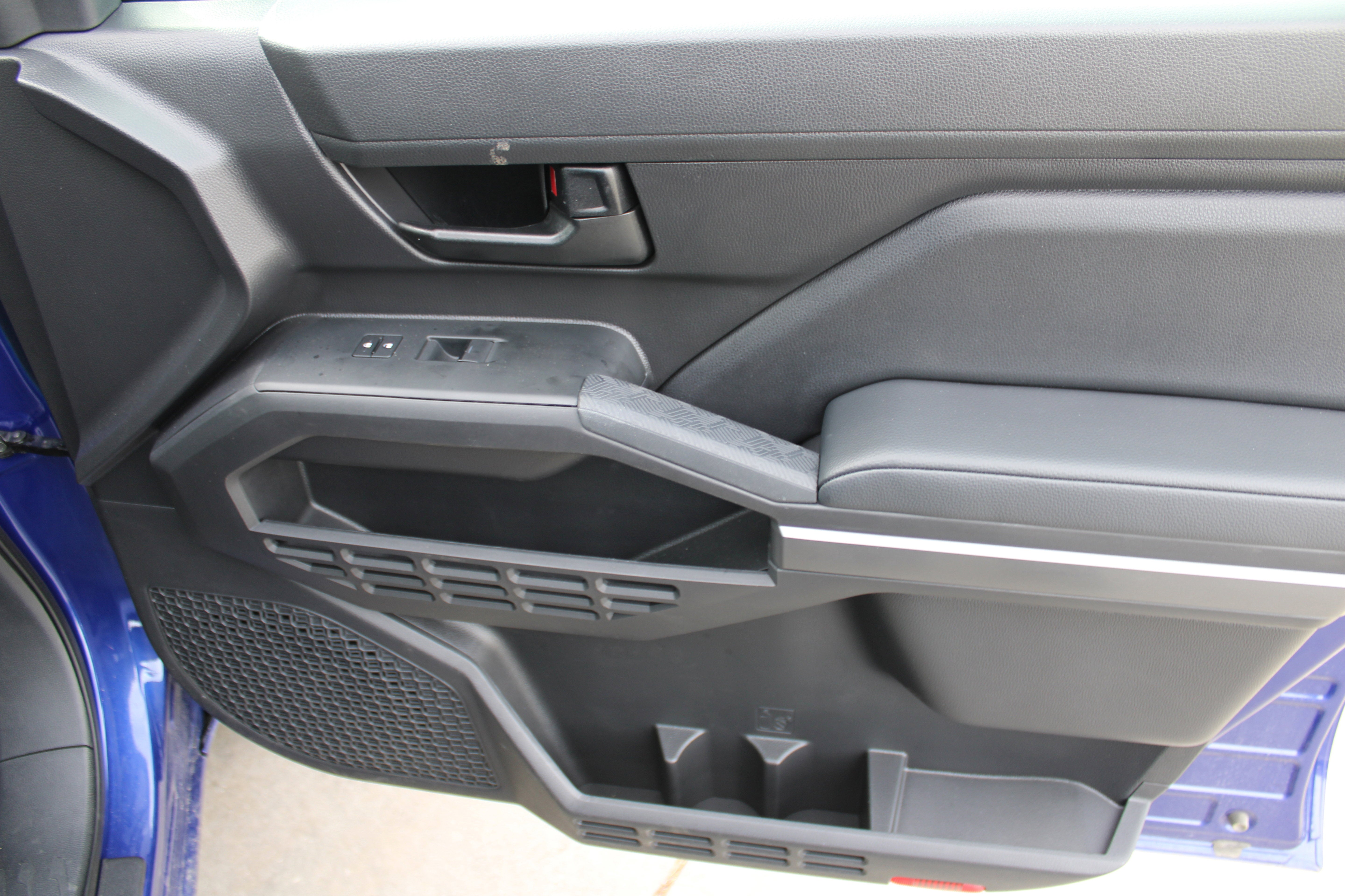 2025 Toyota Tacoma 4WD SR5