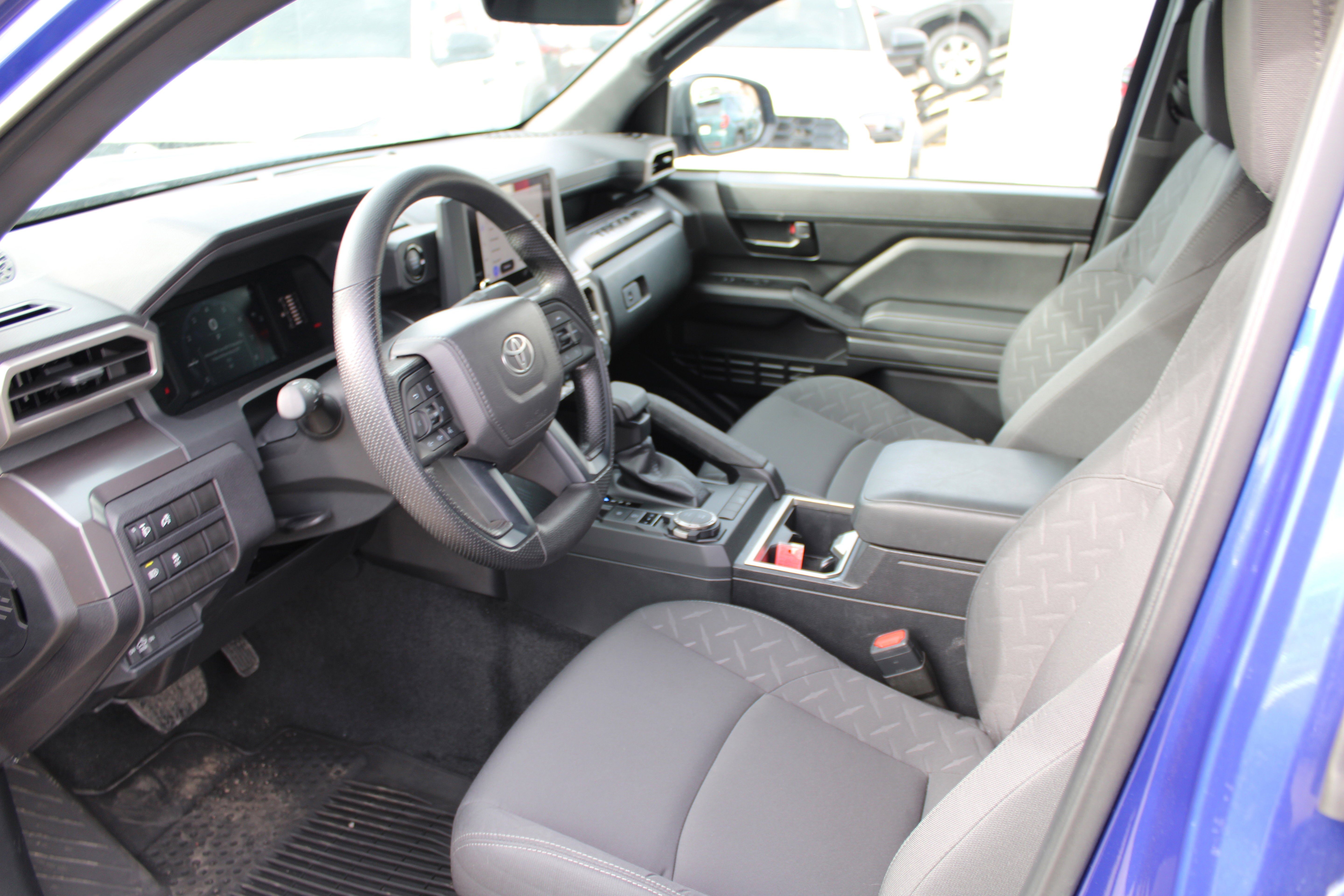 2025 Toyota Tacoma 4WD SR5