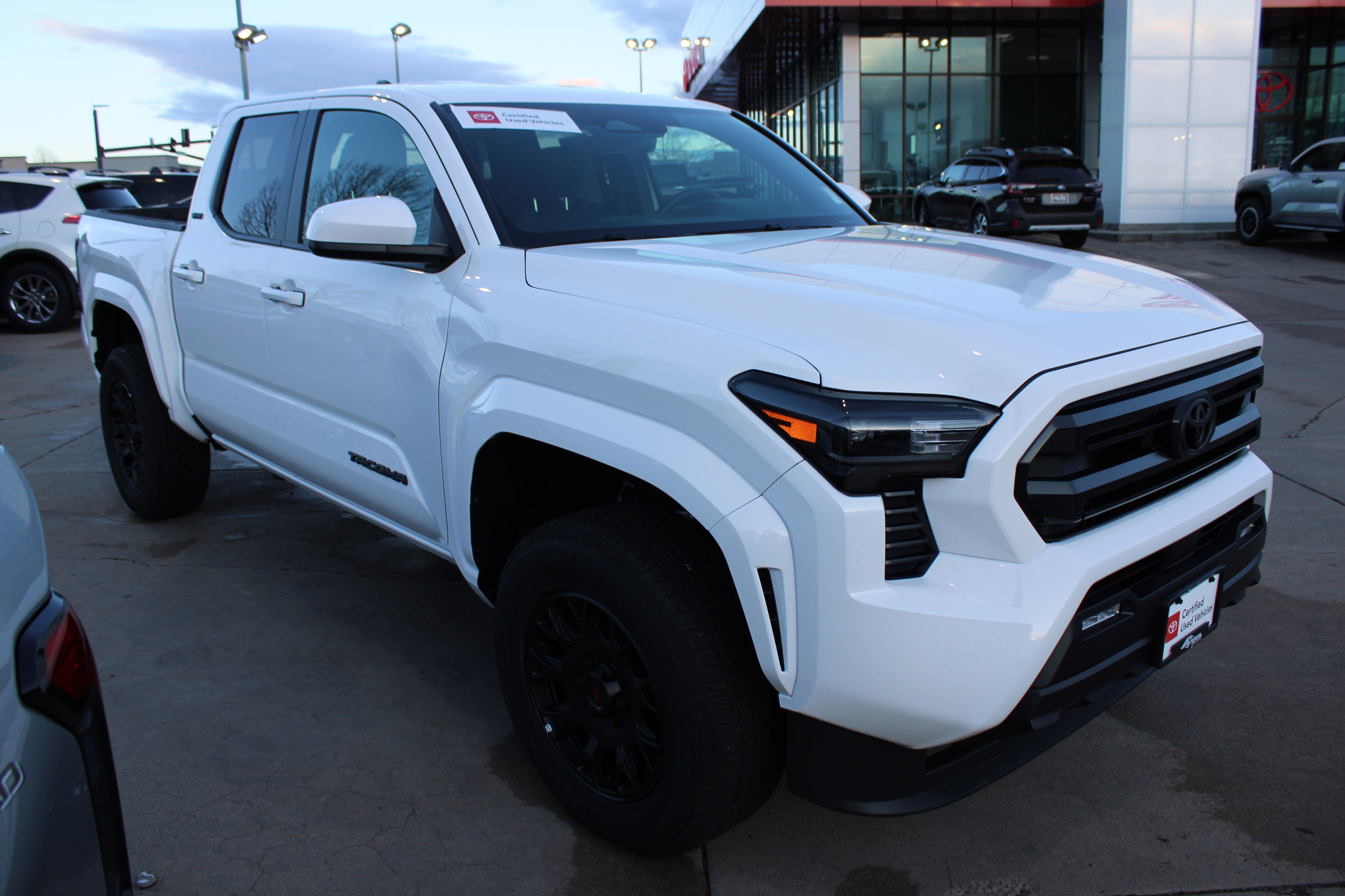 2025 Toyota Tacoma 4WD SR5