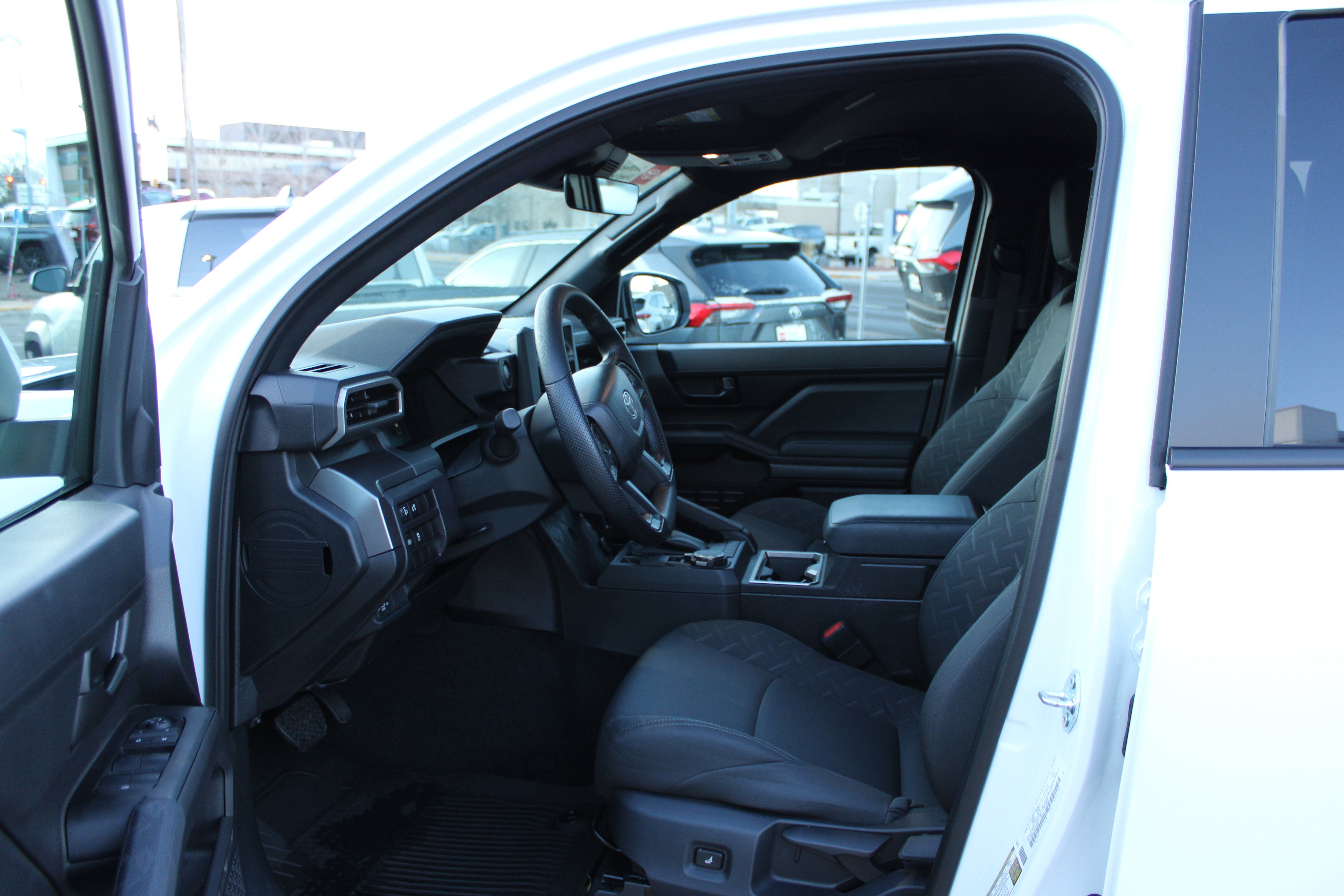 2025 Toyota Tacoma 4WD SR5