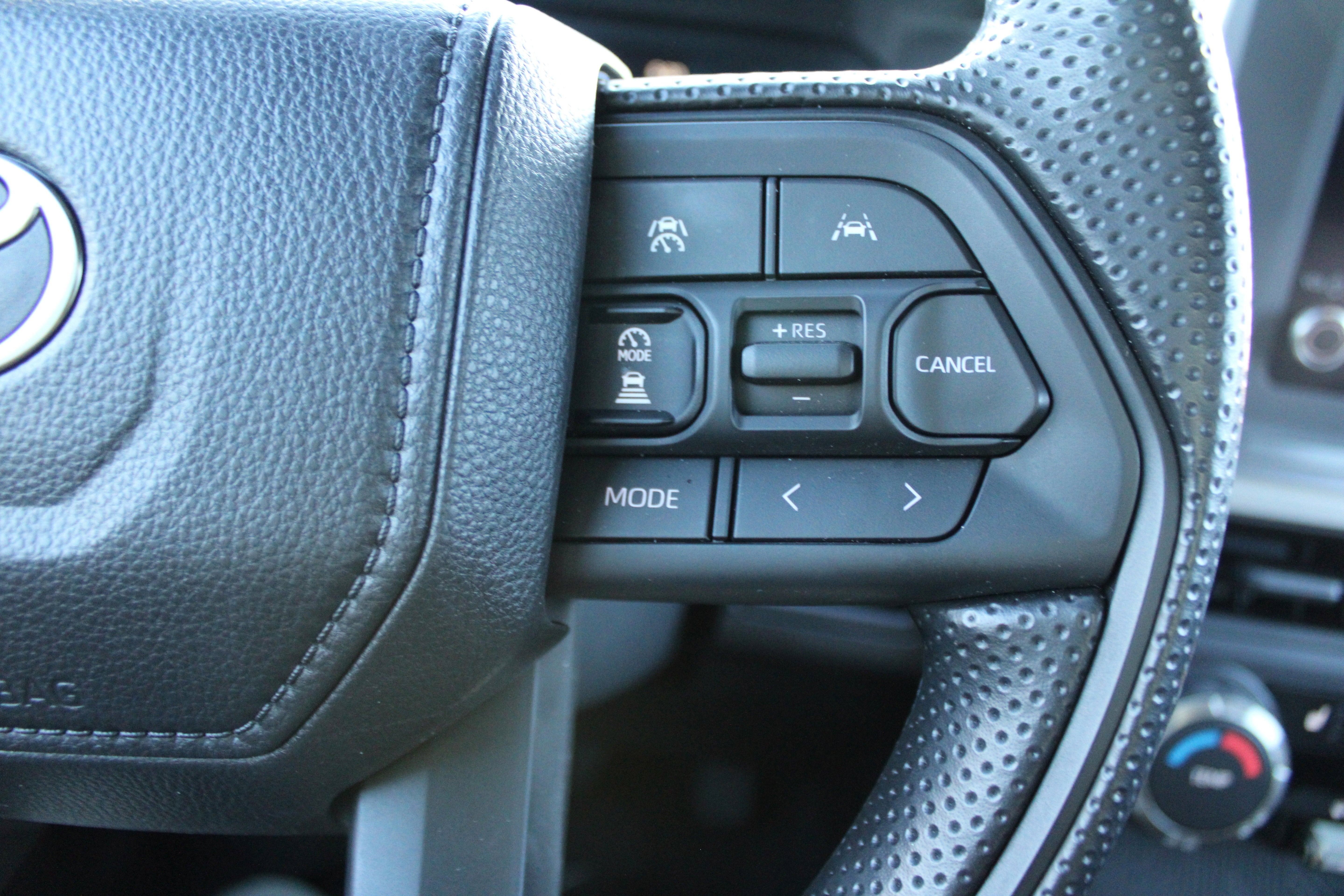 2025 Toyota Tacoma 4WD SR5