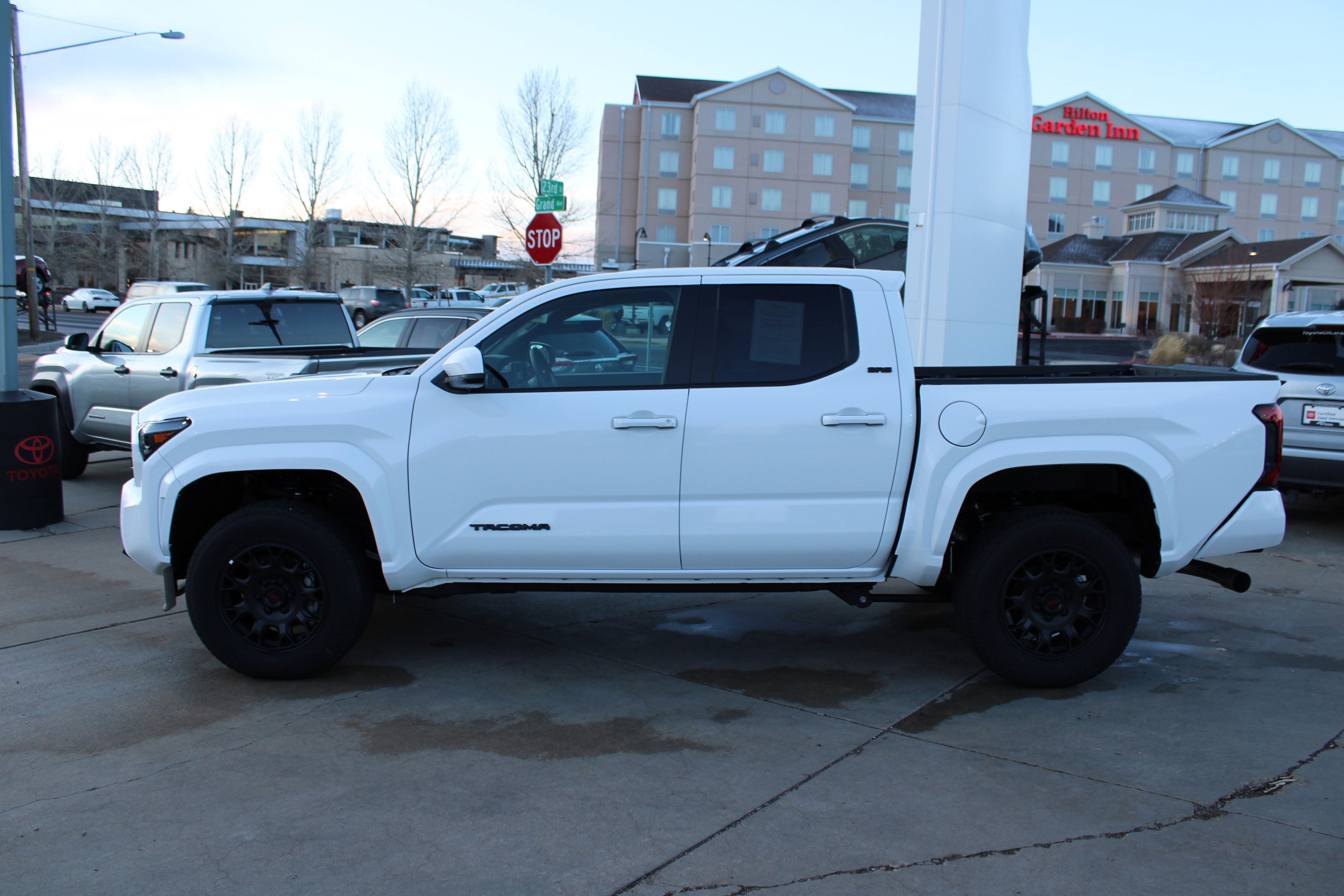 2025 Toyota Tacoma 4WD SR5